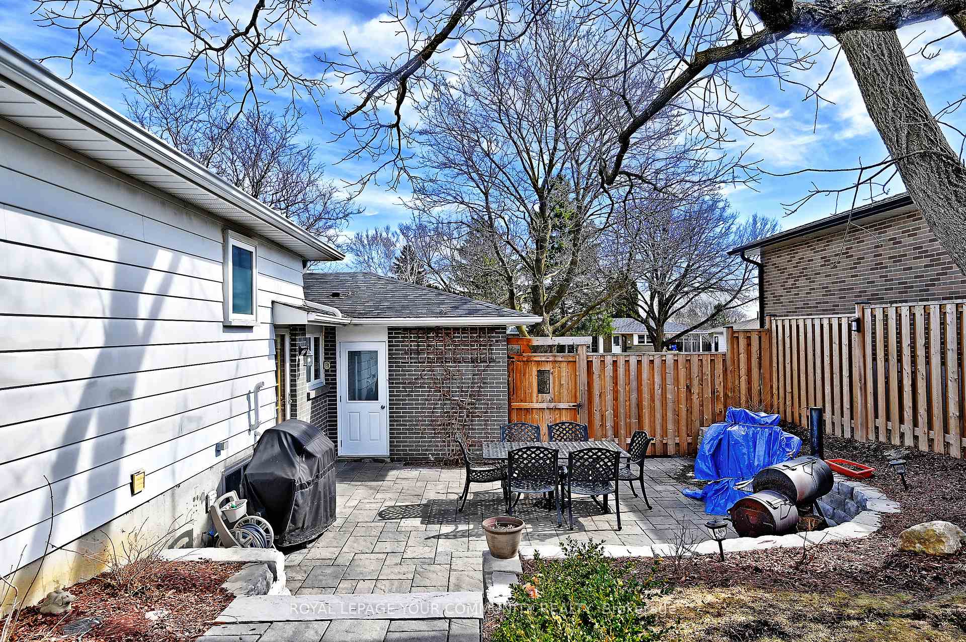 Photo 26 of 88 Hill Drive, Aurora, Aurora Heights — HOMEH