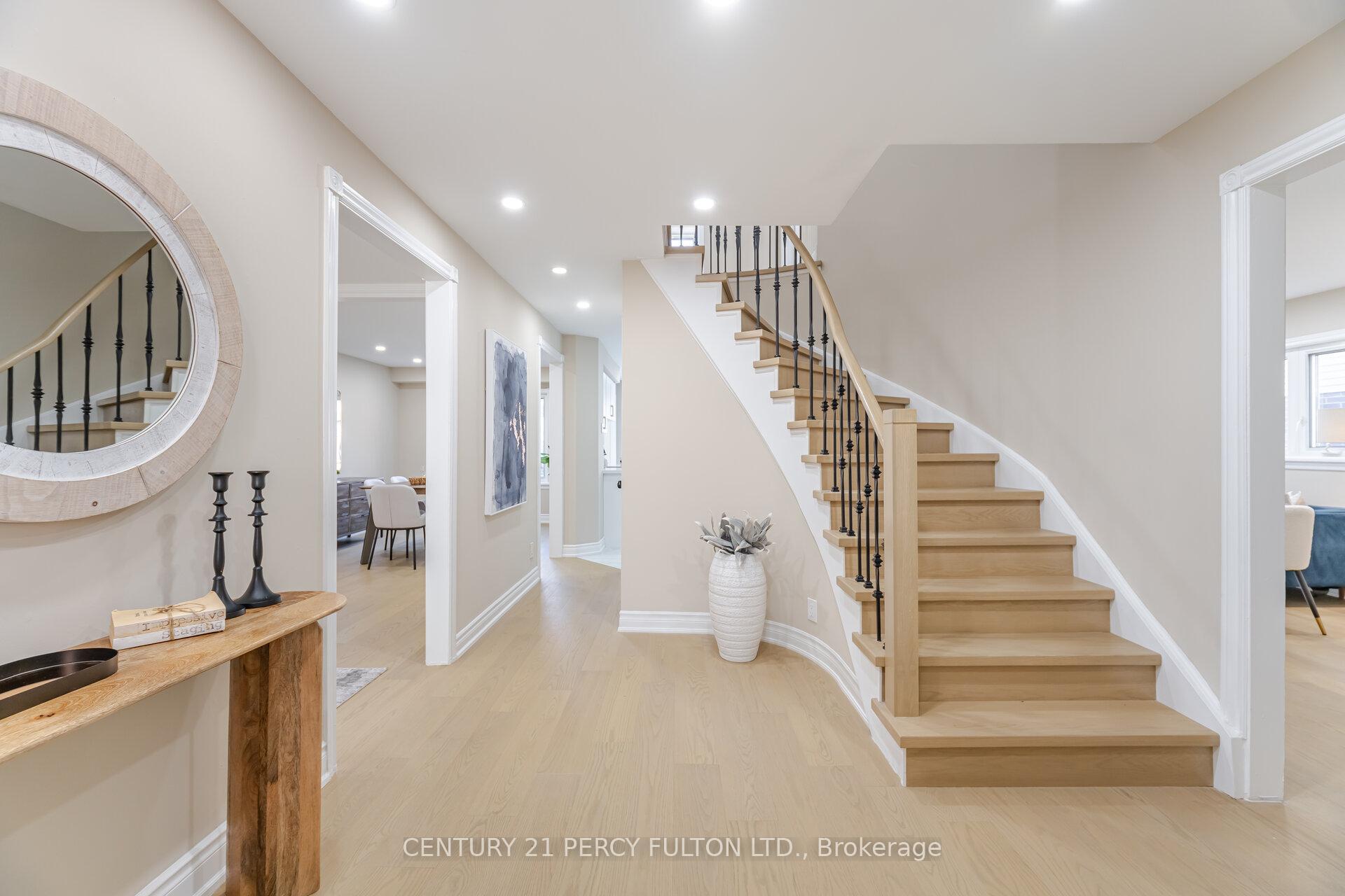 Photo 3 of 1285 Maple Ridge Drive, Pickering, Liverpool — HOMEH