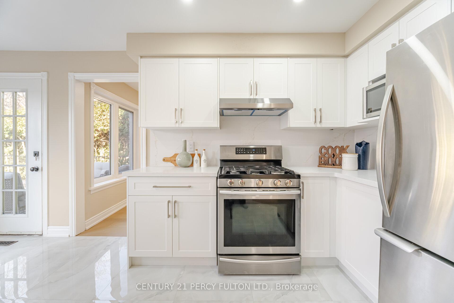 Photo 9 of 1285 Maple Ridge Drive, Pickering, Liverpool — HOMEH