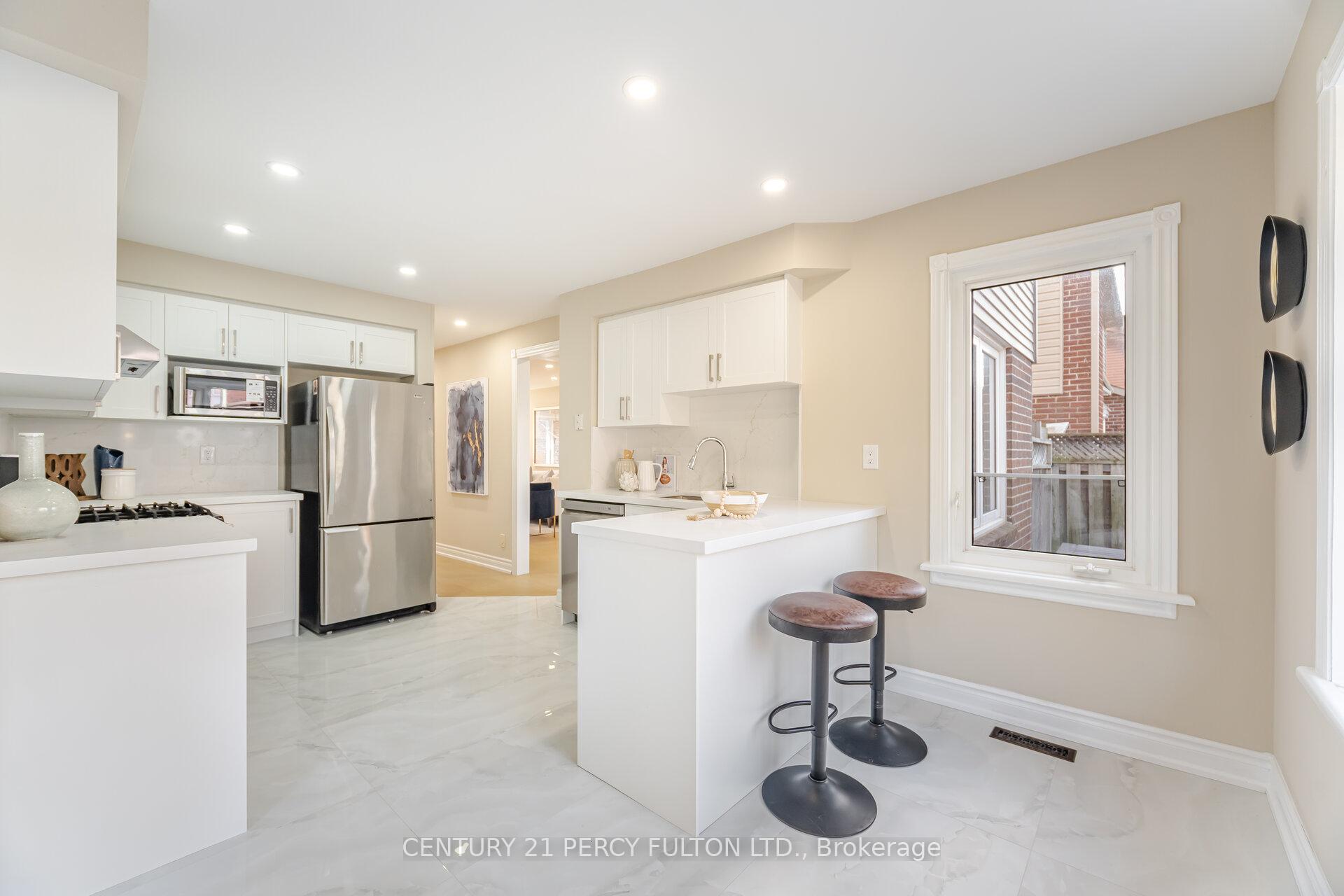 Photo 6 of 1285 Maple Ridge Drive, Pickering, Liverpool — HOMEH