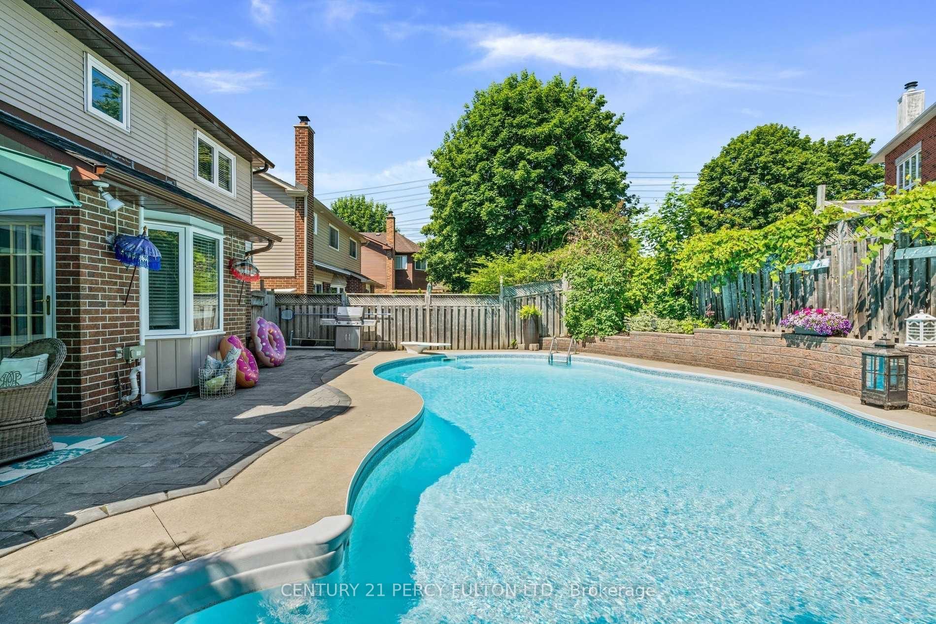 Photo 38 of 1285 Maple Ridge Drive, Pickering, Liverpool — HOMEH