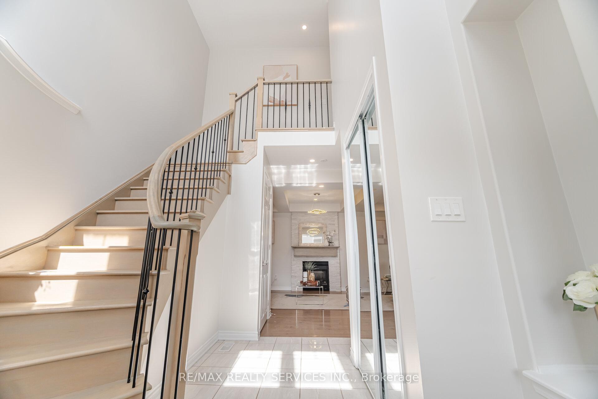 Photo 6 of 34 Jemima Road, Brampton, Northwest Brampton — HOMEH