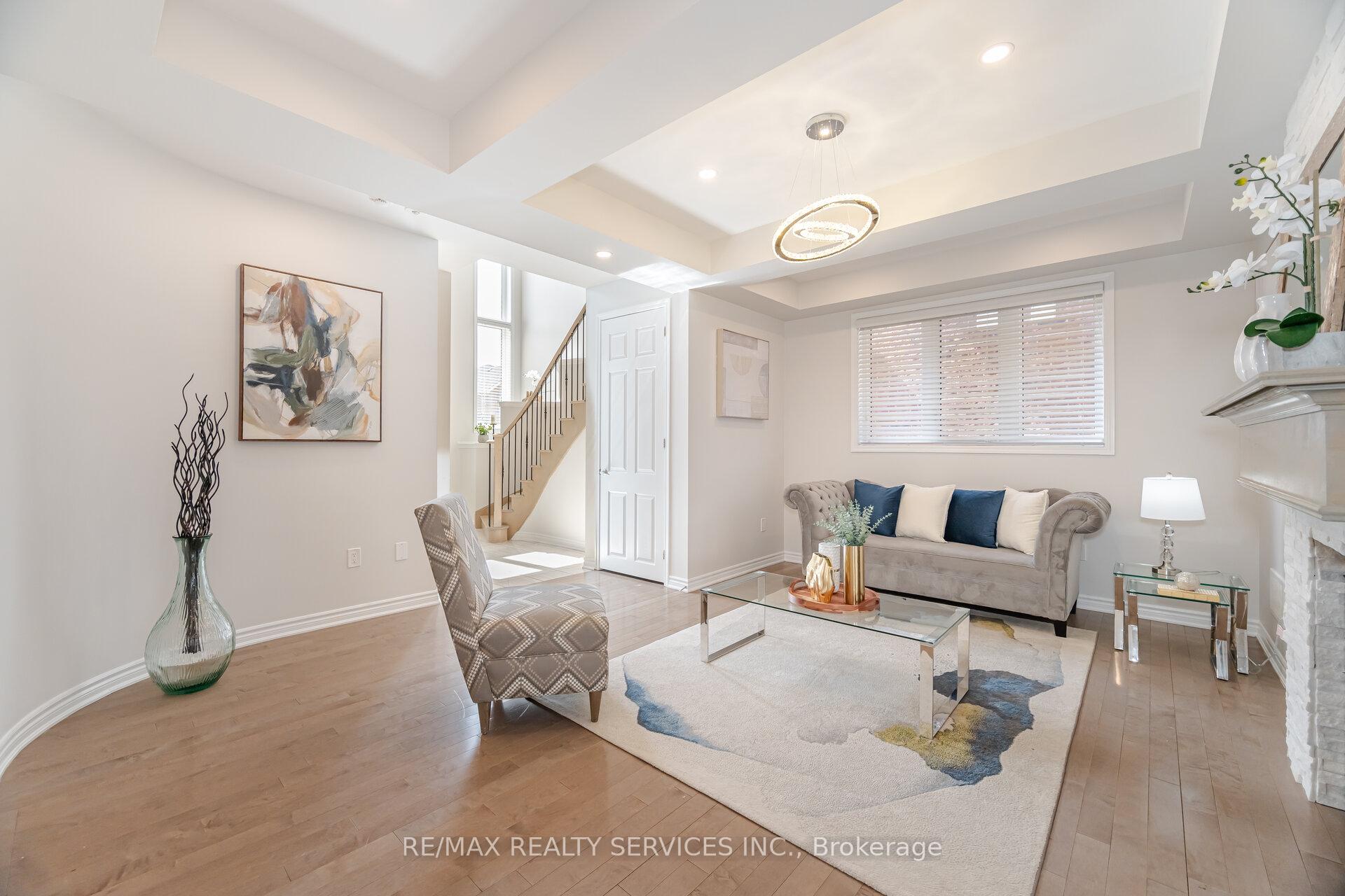 Photo 3 of 34 Jemima Road, Brampton, Northwest Brampton — HOMEH