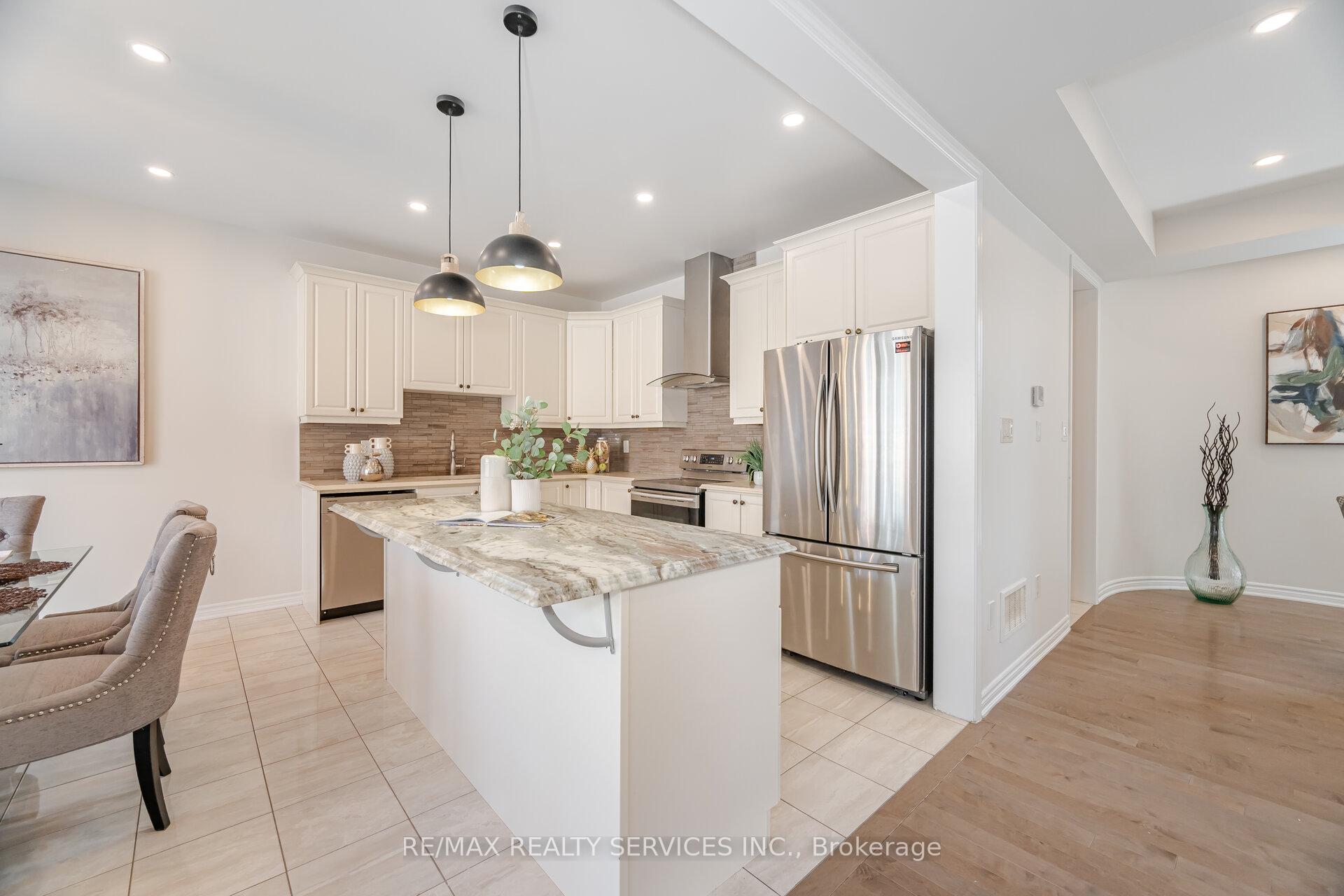 Photo 10 of 34 Jemima Road, Brampton, Northwest Brampton — HOMEH