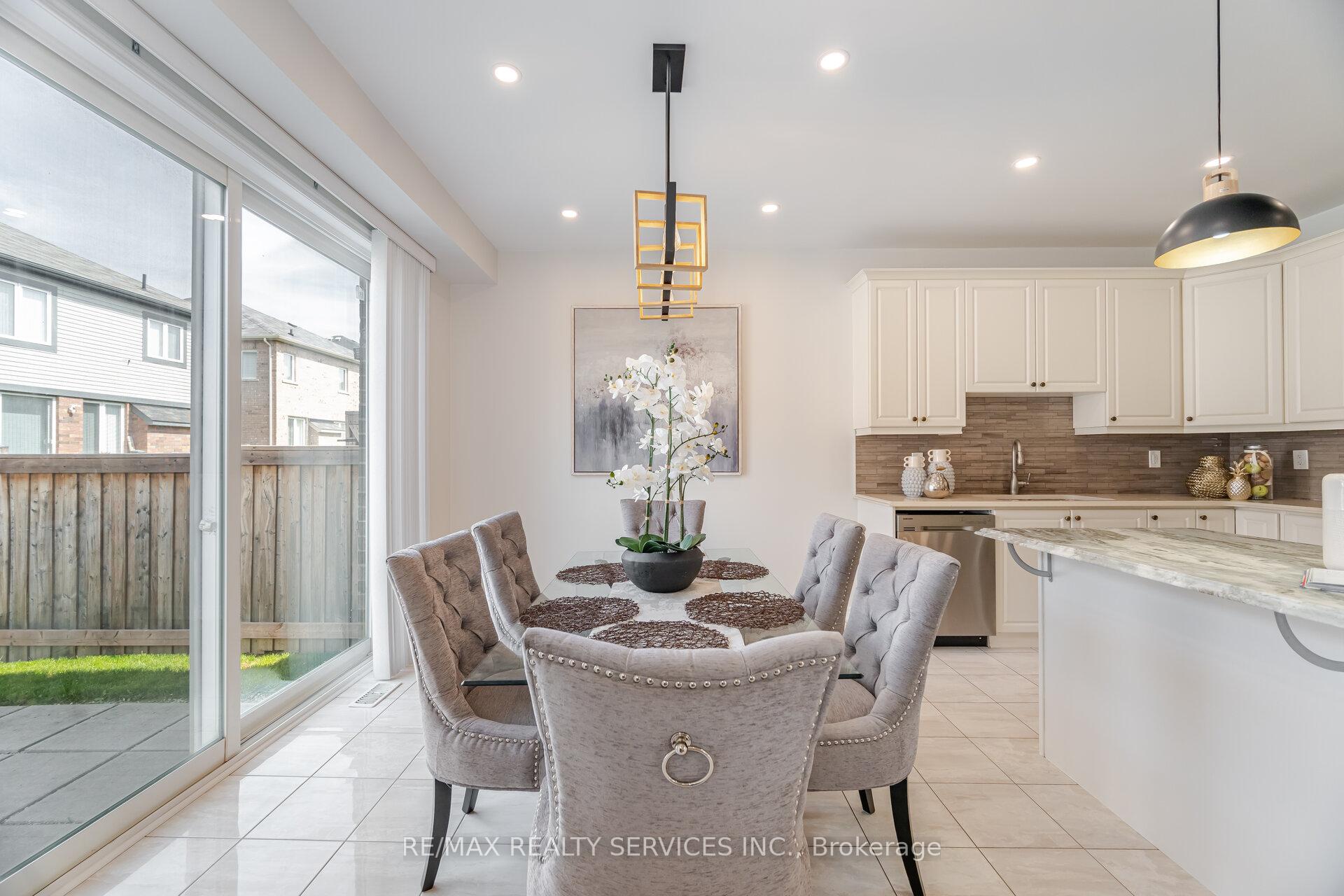 Photo 12 of 34 Jemima Road, Brampton, Northwest Brampton — HOMEH