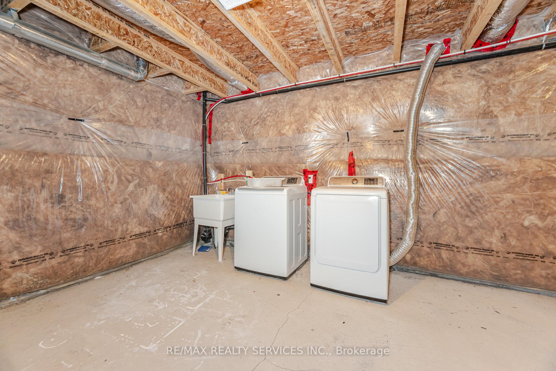 Photo 36 of 34 Jemima Road, Brampton, Northwest Brampton — HOMEH