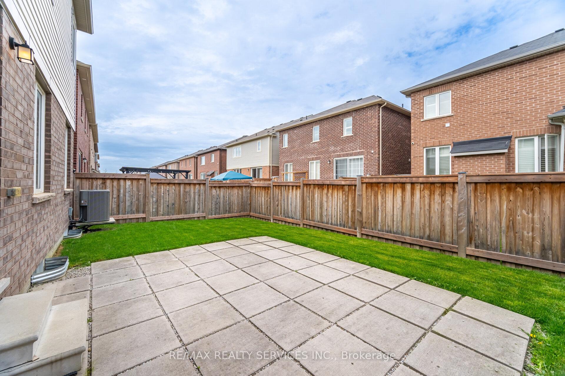 Photo 40 of 34 Jemima Road, Brampton, Northwest Brampton — HOMEH