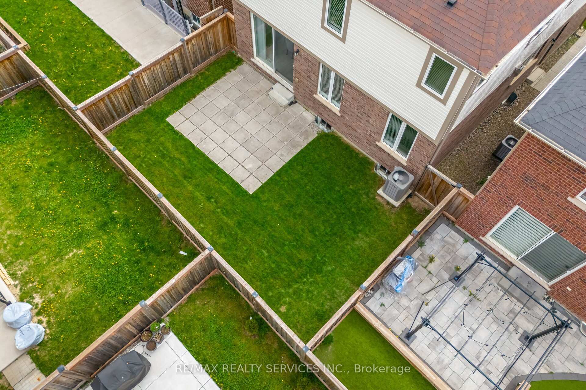 Photo 41 of 34 Jemima Road, Brampton, Northwest Brampton — HOMEH
