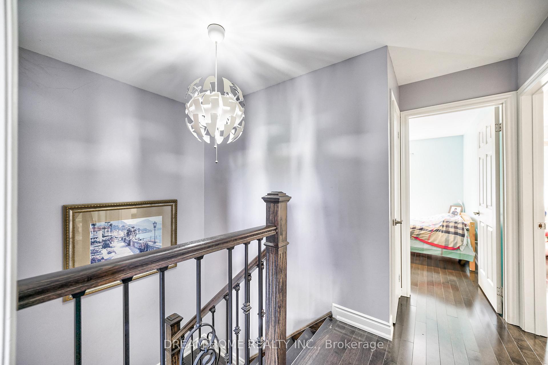Photo 20 of 53 Delaney Crescent, Barrie, Northwest — HOMEH