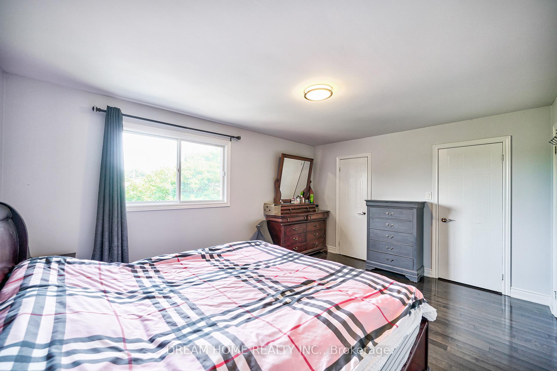 Photo 27 of 53 Delaney Crescent, Barrie, Northwest — HOMEH
