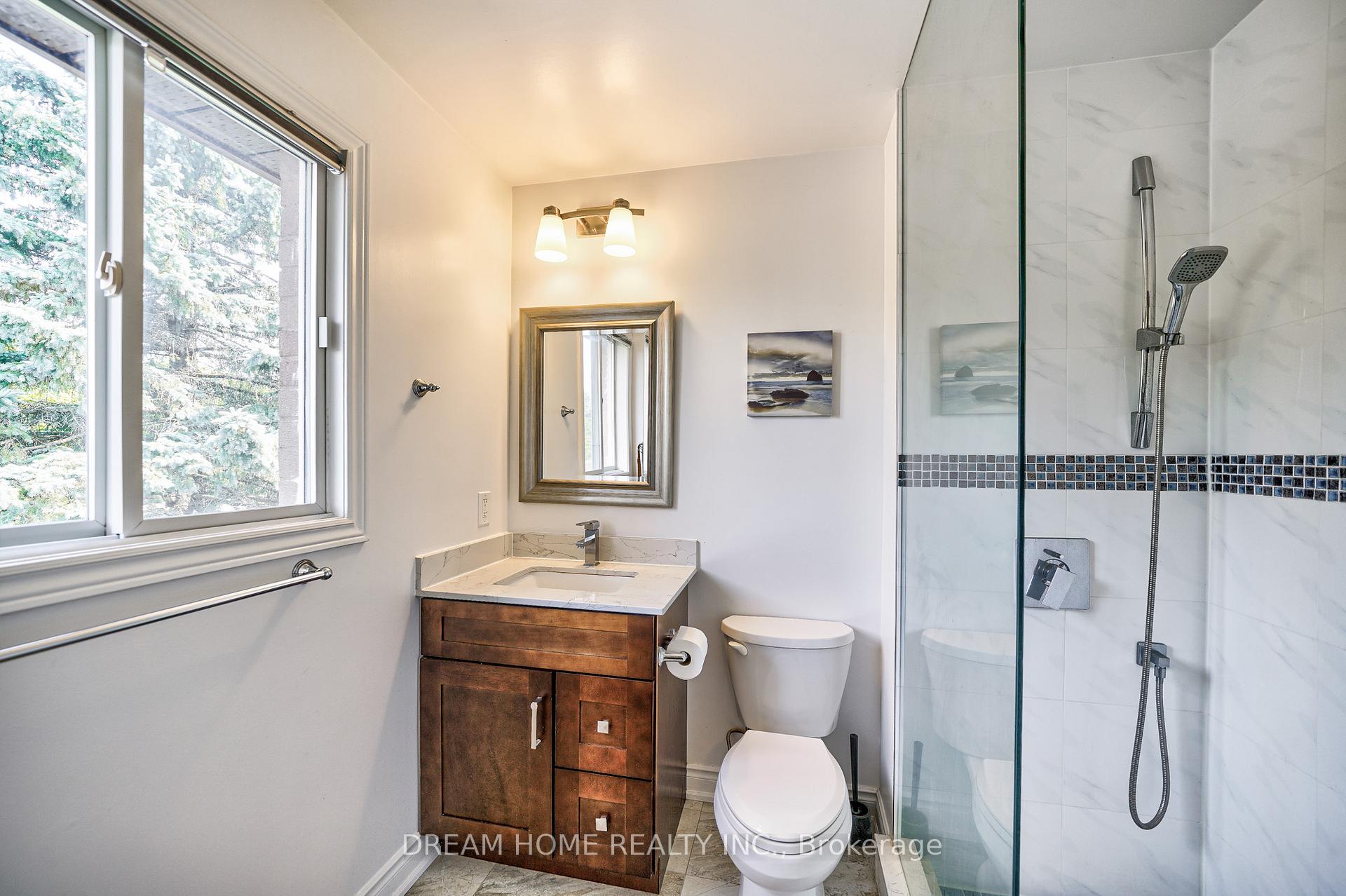 Photo 18 of 53 Delaney Crescent, Barrie, Northwest — HOMEH