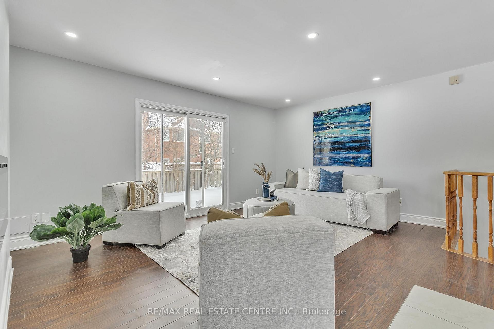 Photo 16 of 29 Halldorson Trail, Brampton, Fletcher's Creek South — HOMEH