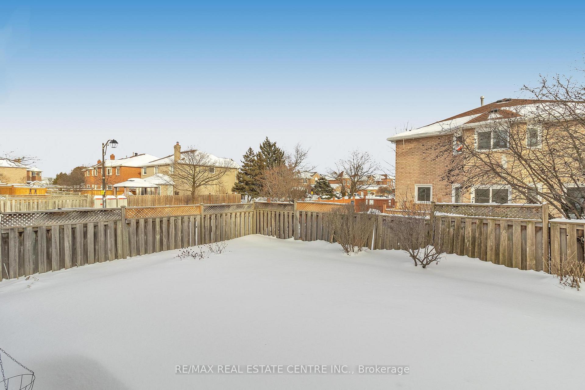 Photo 46 of 29 Halldorson Trail, Brampton, Fletcher's Creek South — HOMEH