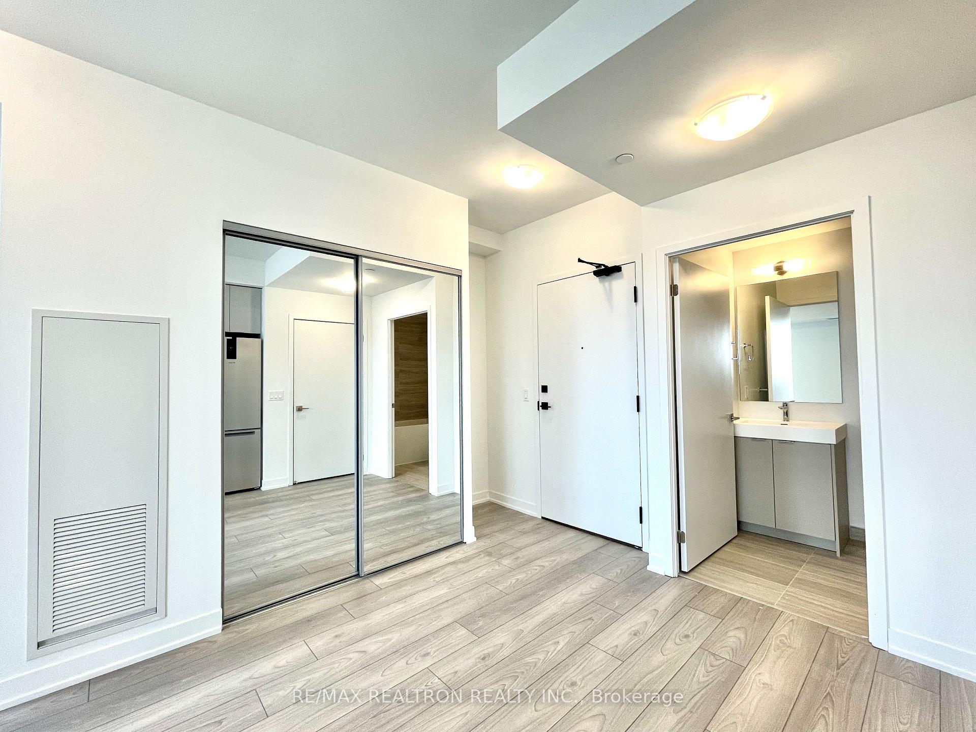 Photo 7 of Unit 2029, 498 Caldari Road, Vaughan, Concord — HOMEH
