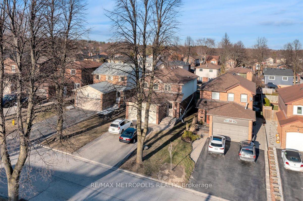 Photo 1 of 1125 Cedarcroft Crescent, Pickering, Liverpool — HOMEH
