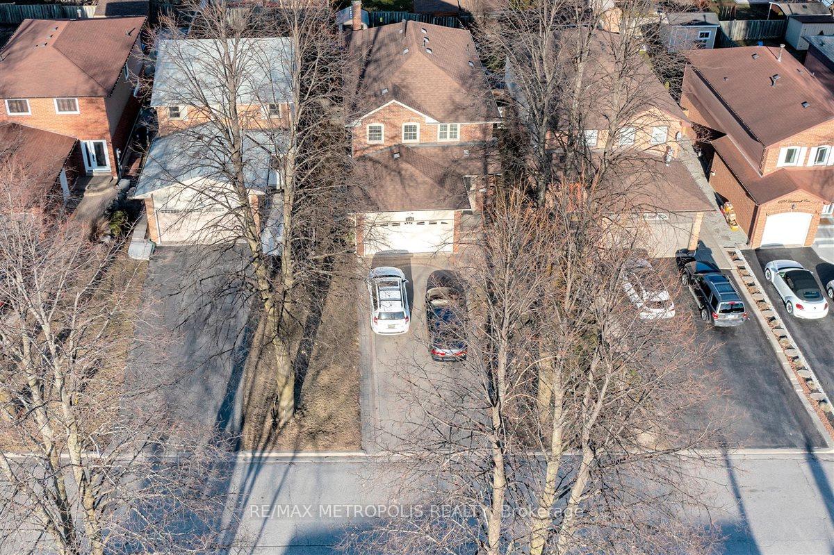 Photo 4 of 1125 Cedarcroft Crescent, Pickering, Liverpool — HOMEH