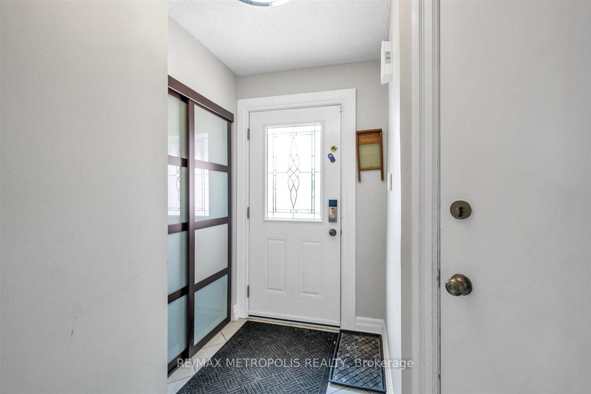 Photo 7 of 1125 Cedarcroft Crescent, Pickering, Liverpool — HOMEH