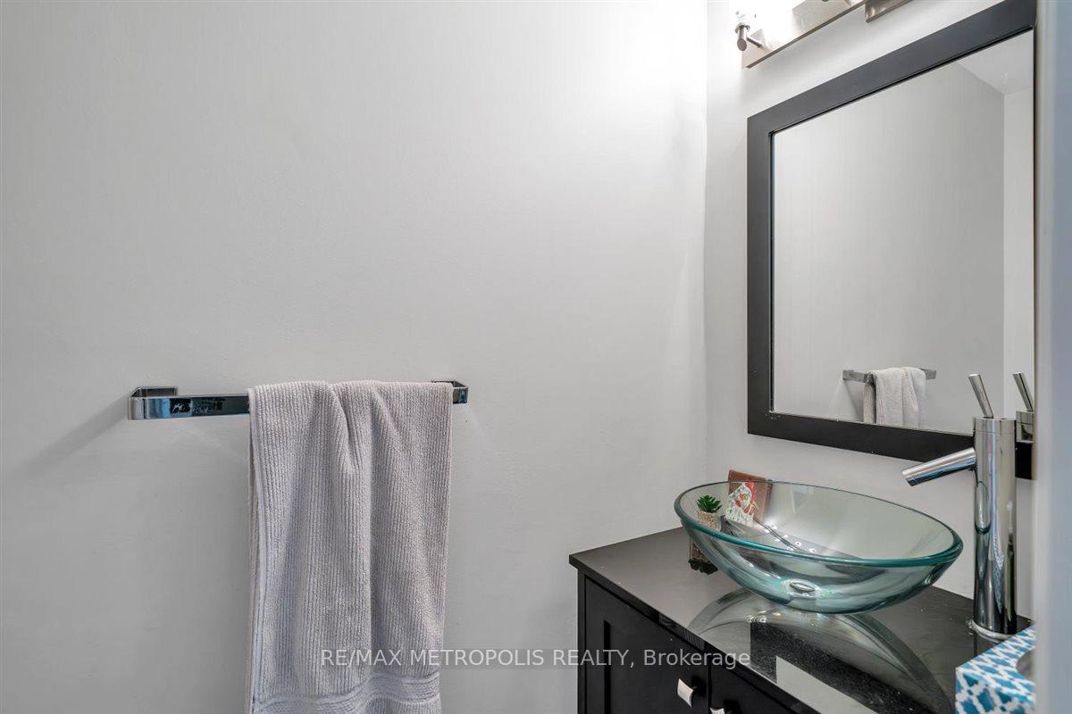 Photo 6 of 1125 Cedarcroft Crescent, Pickering, Liverpool — HOMEH