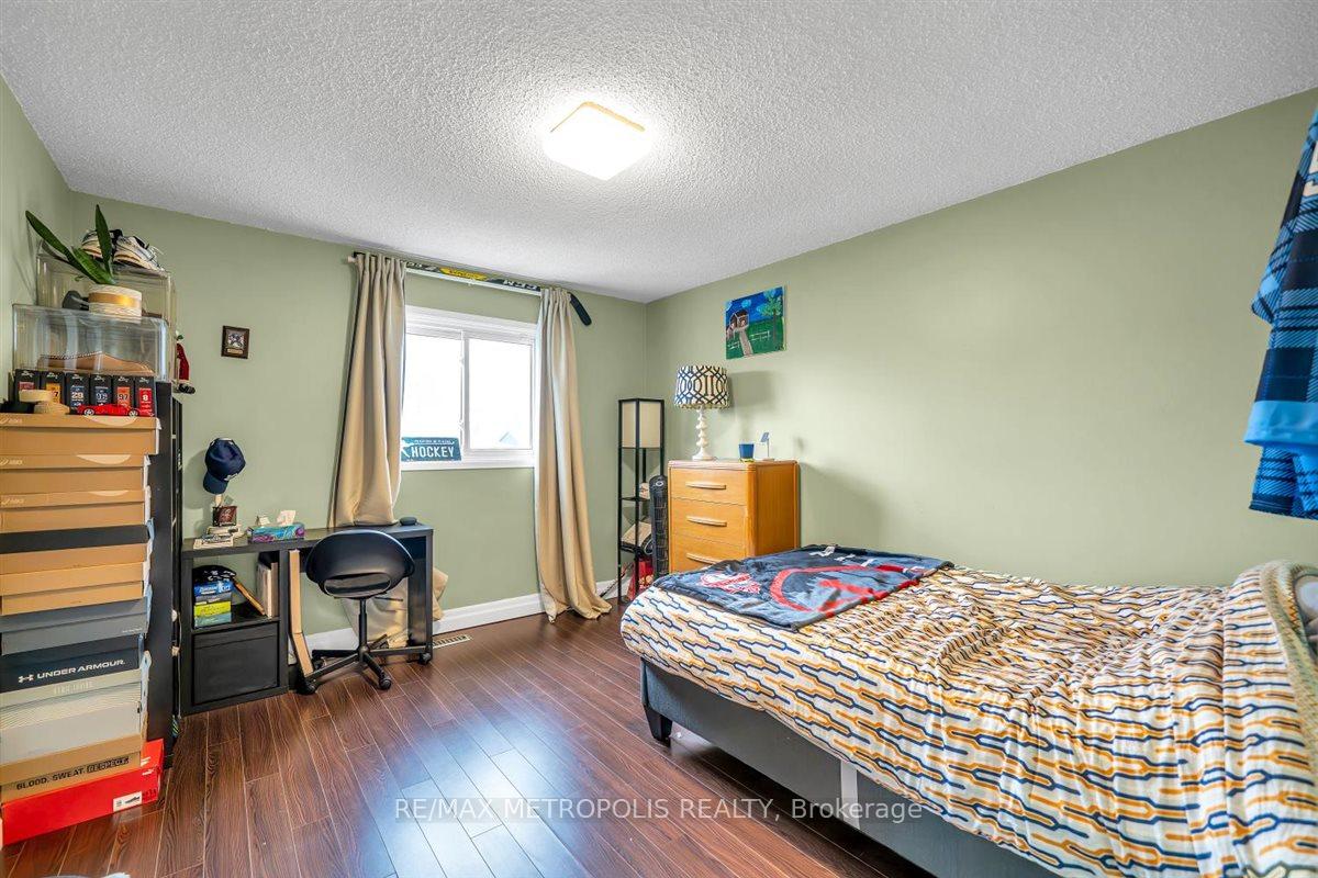 Photo 34 of 1125 Cedarcroft Crescent, Pickering, Liverpool — HOMEH