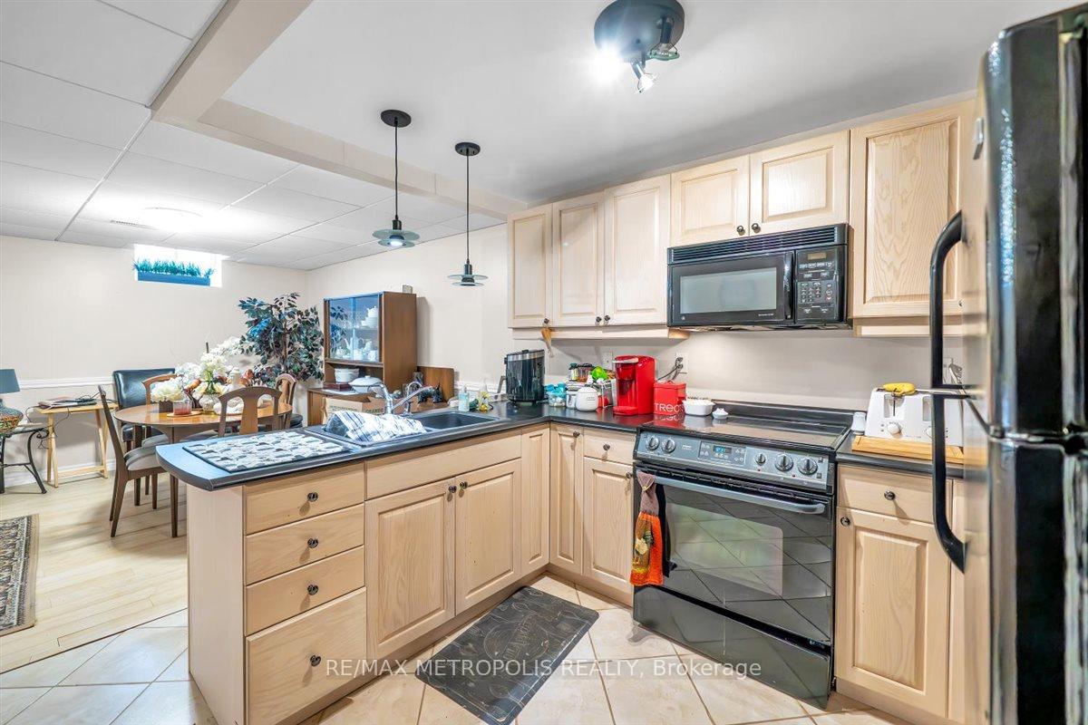 Photo 43 of 1125 Cedarcroft Crescent, Pickering, Liverpool — HOMEH