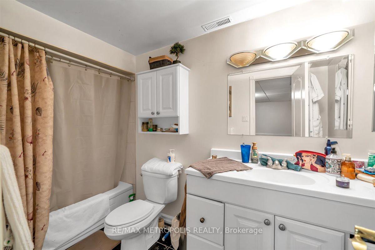 Photo 39 of 1125 Cedarcroft Crescent, Pickering, Liverpool — HOMEH