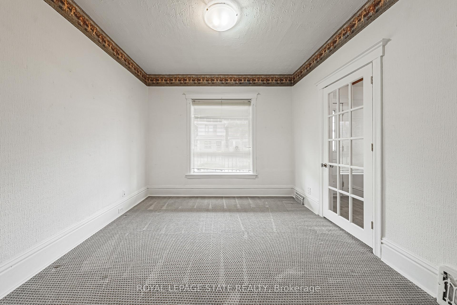 Photo 6 of 32 Sherman Avenue N, Hamilton, Gibson — HOMEH