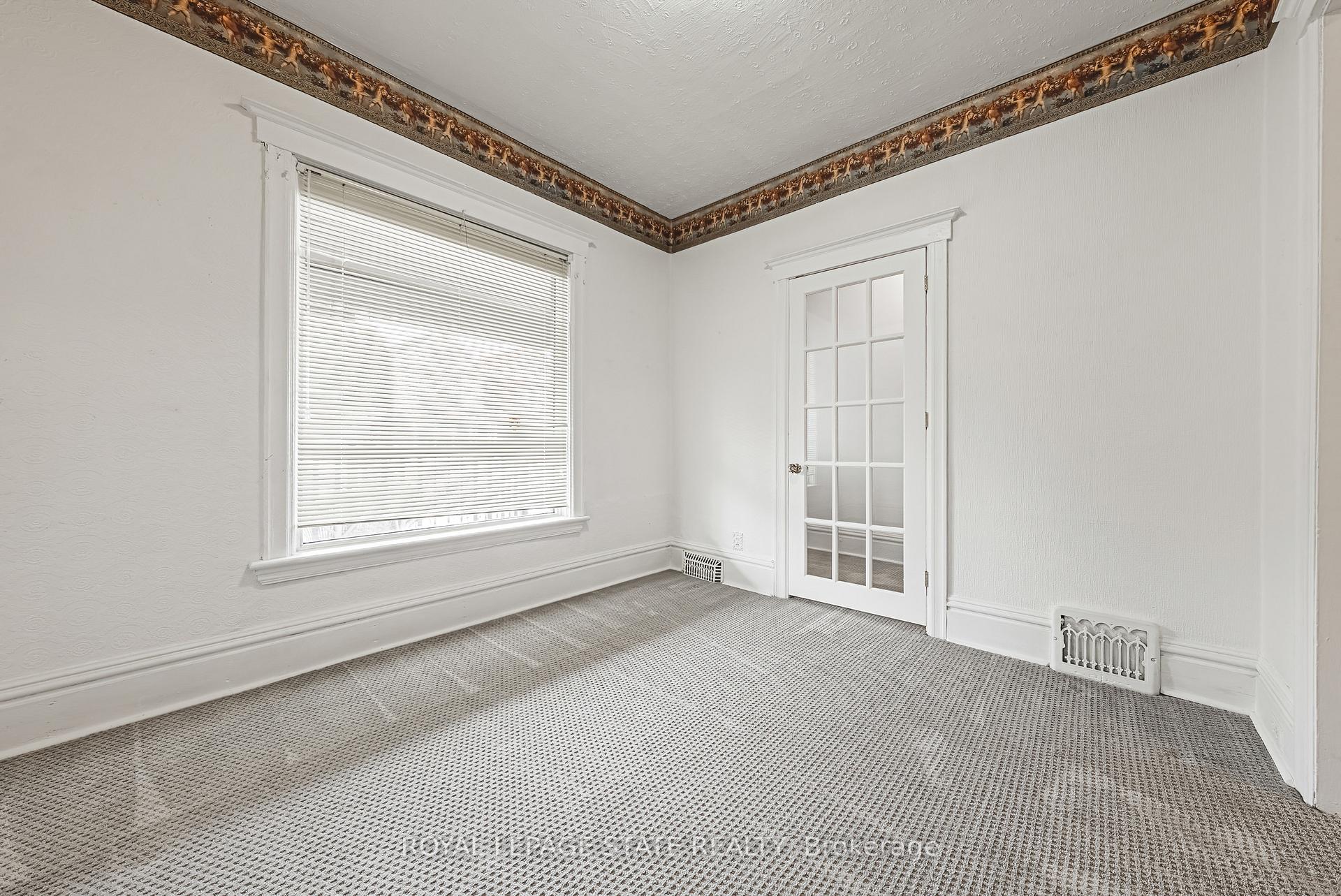 Photo 18 of 32 Sherman Avenue N, Hamilton, Gibson — HOMEH