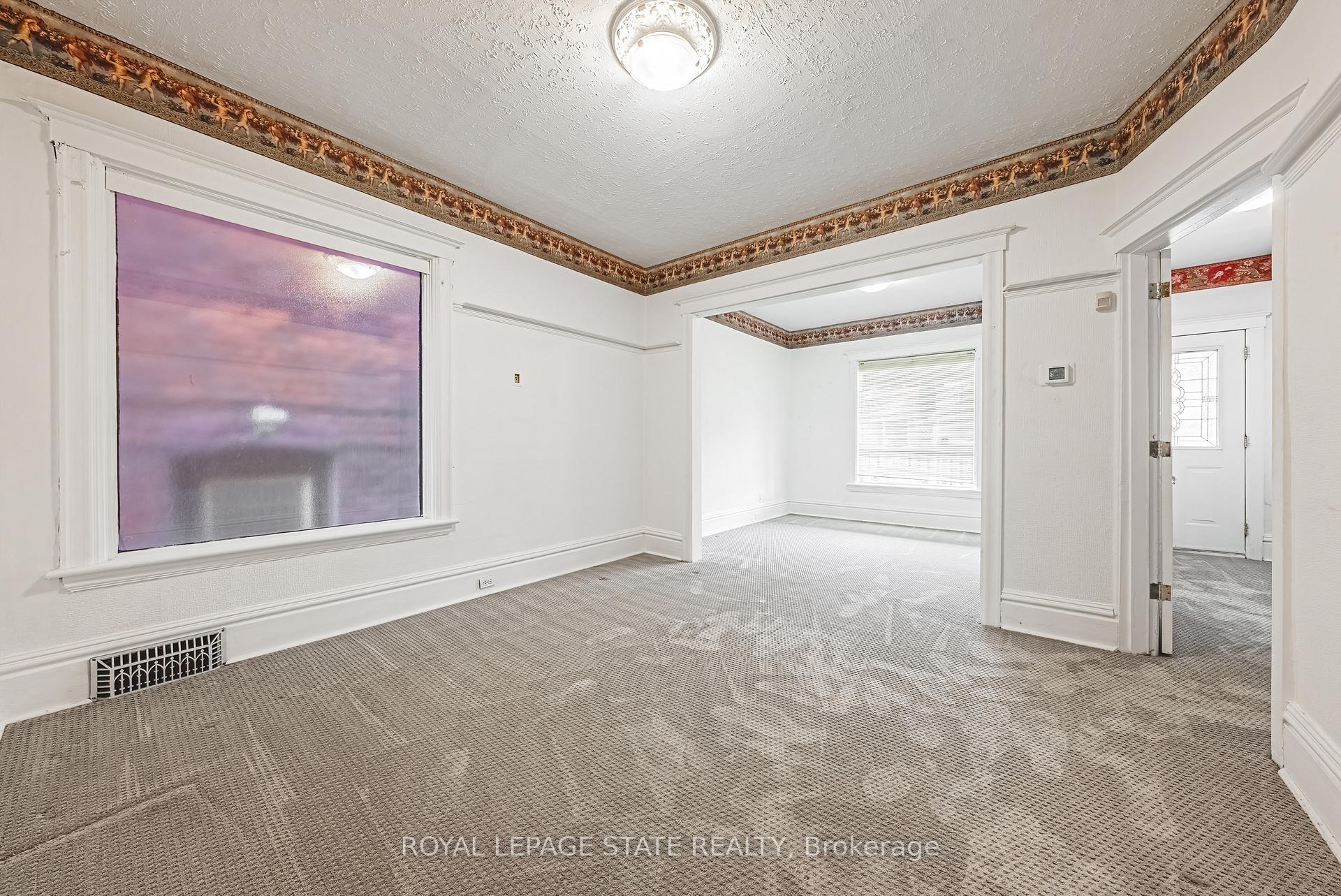 Photo 23 of 32 Sherman Avenue N, Hamilton, Gibson — HOMEH