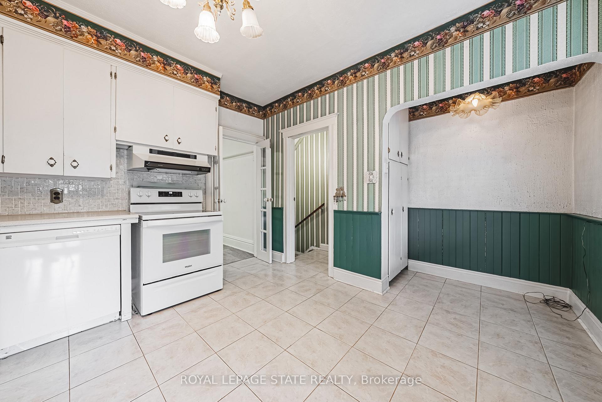 Photo 14 of 32 Sherman Avenue N, Hamilton, Gibson — HOMEH