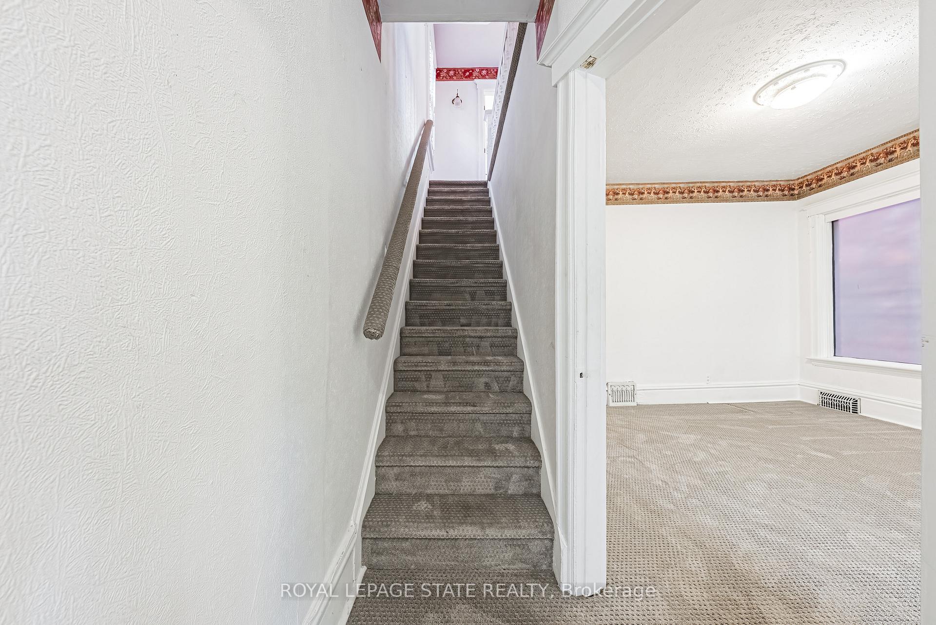 Photo 20 of 32 Sherman Avenue N, Hamilton, Gibson — HOMEH