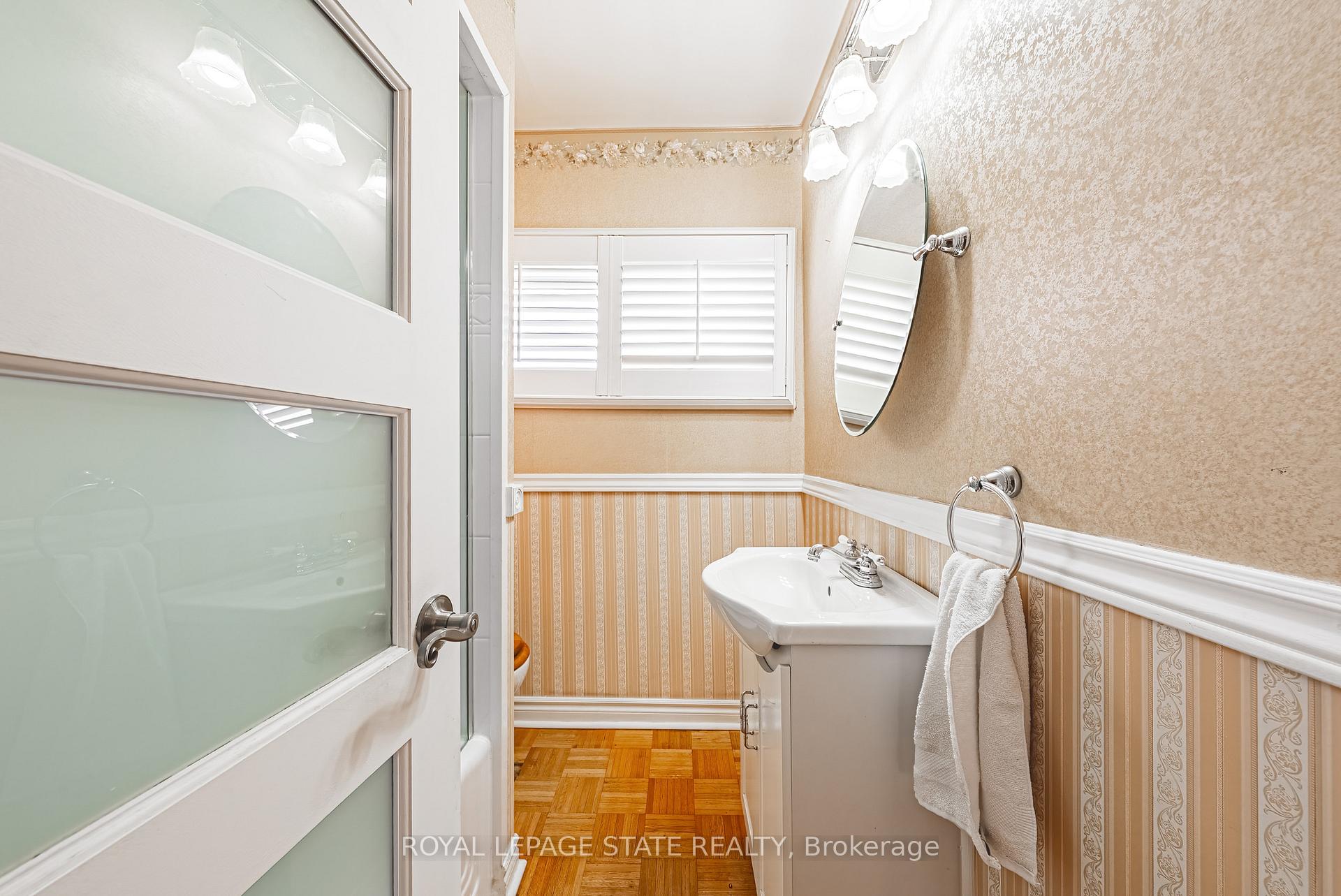 Photo 22 of 32 Sherman Avenue N, Hamilton, Gibson — HOMEH