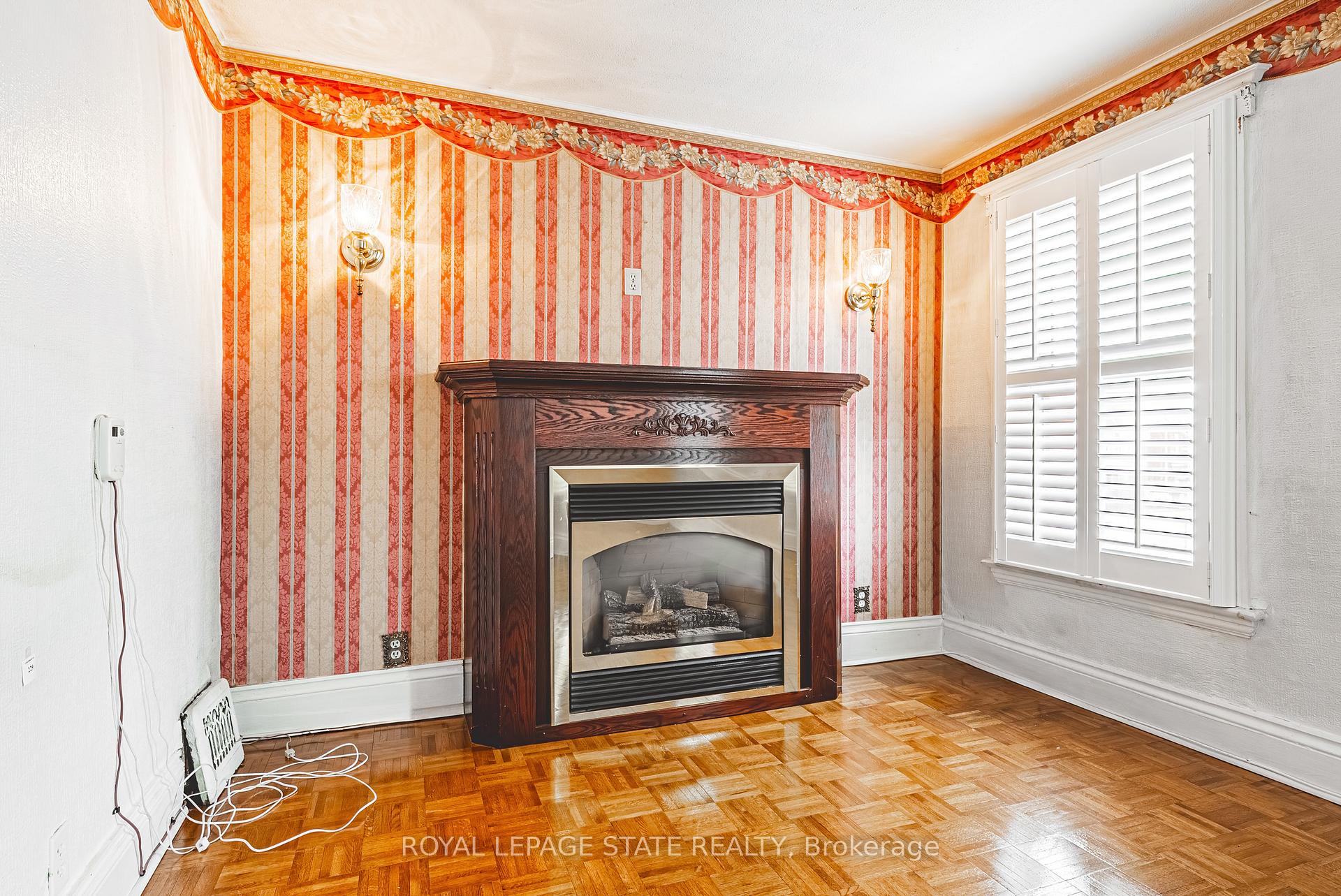 Photo 19 of 32 Sherman Avenue N, Hamilton, Gibson — HOMEH