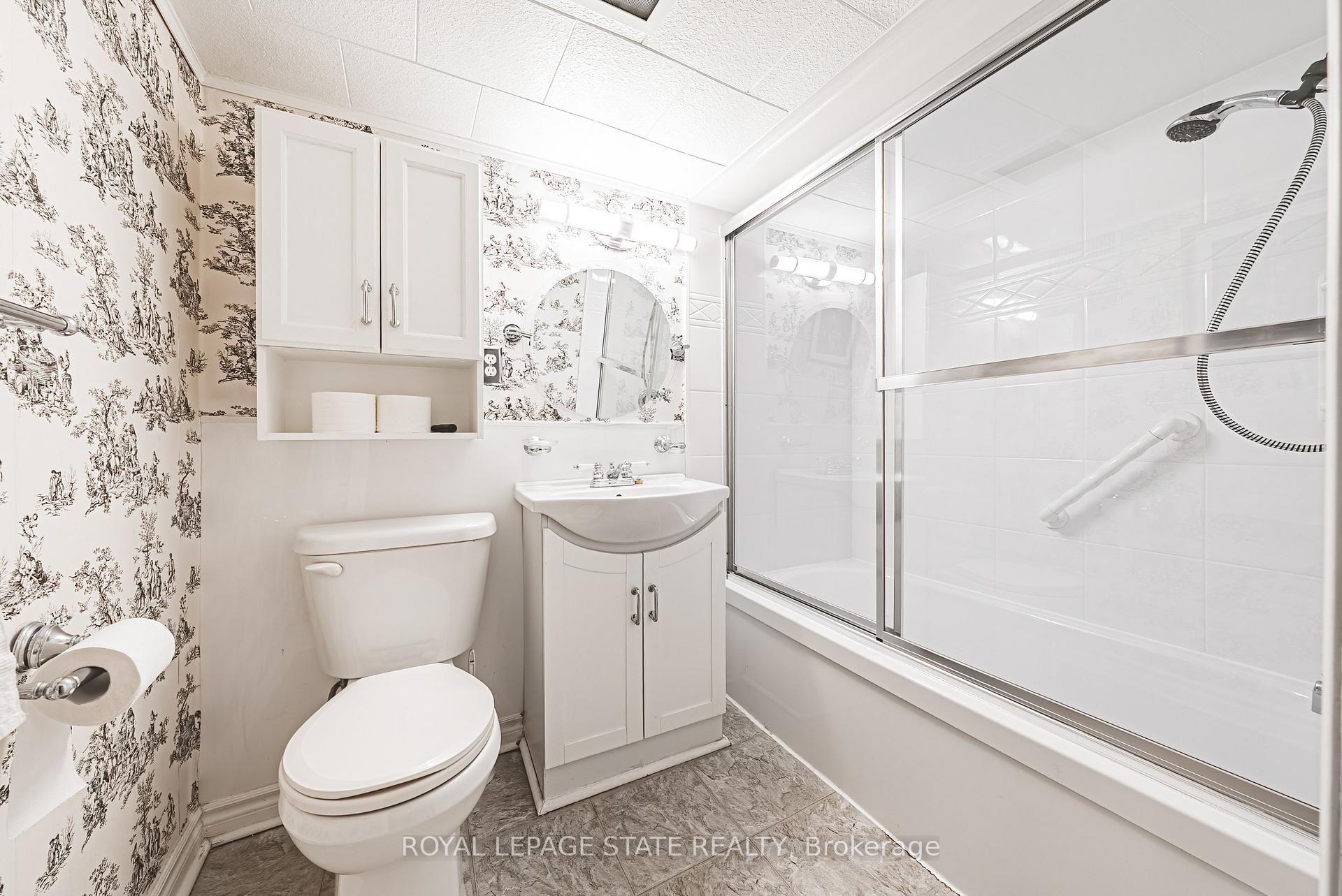 Photo 25 of 32 Sherman Avenue N, Hamilton, Gibson — HOMEH