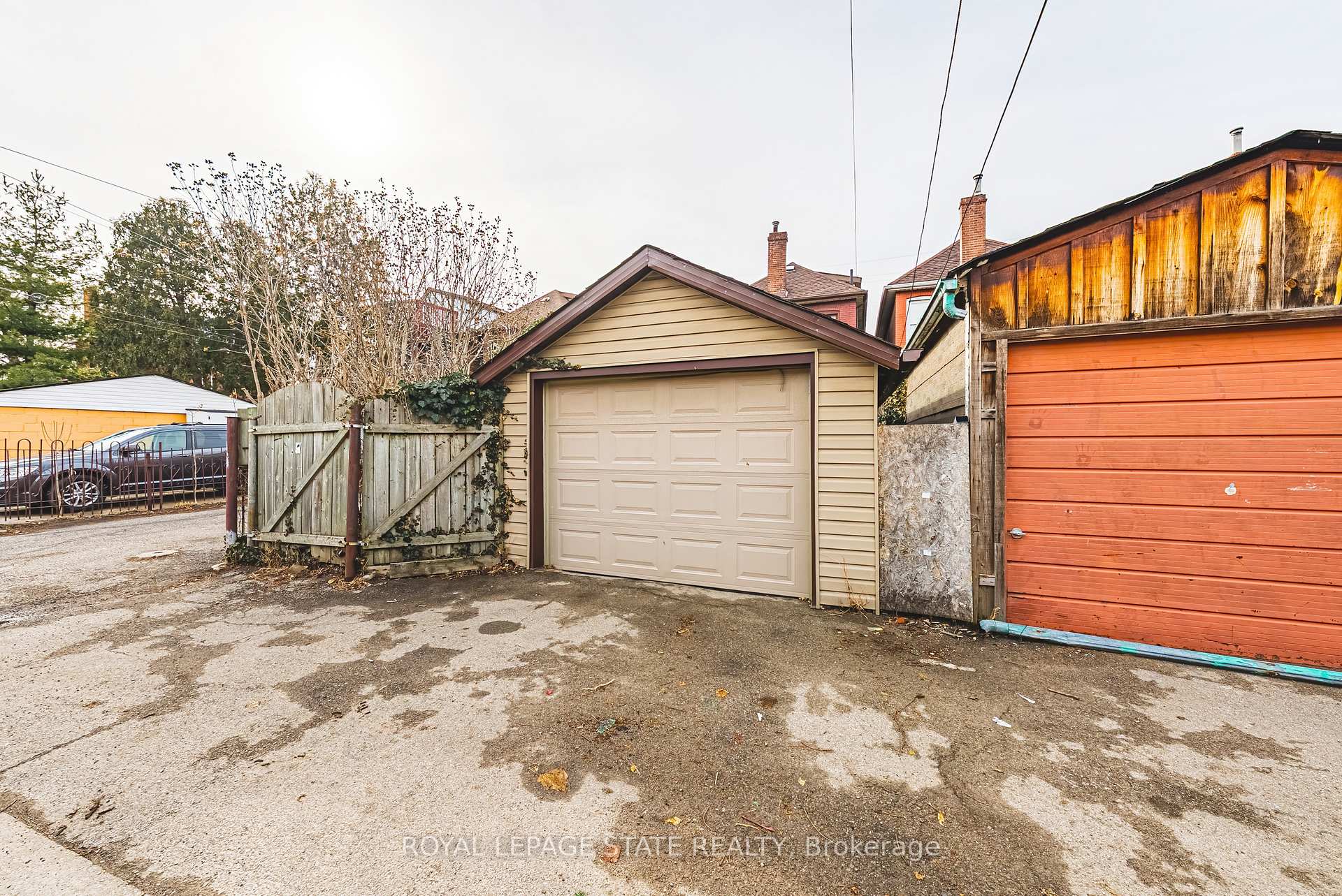 Photo 26 of 32 Sherman Avenue N, Hamilton, Gibson — HOMEH