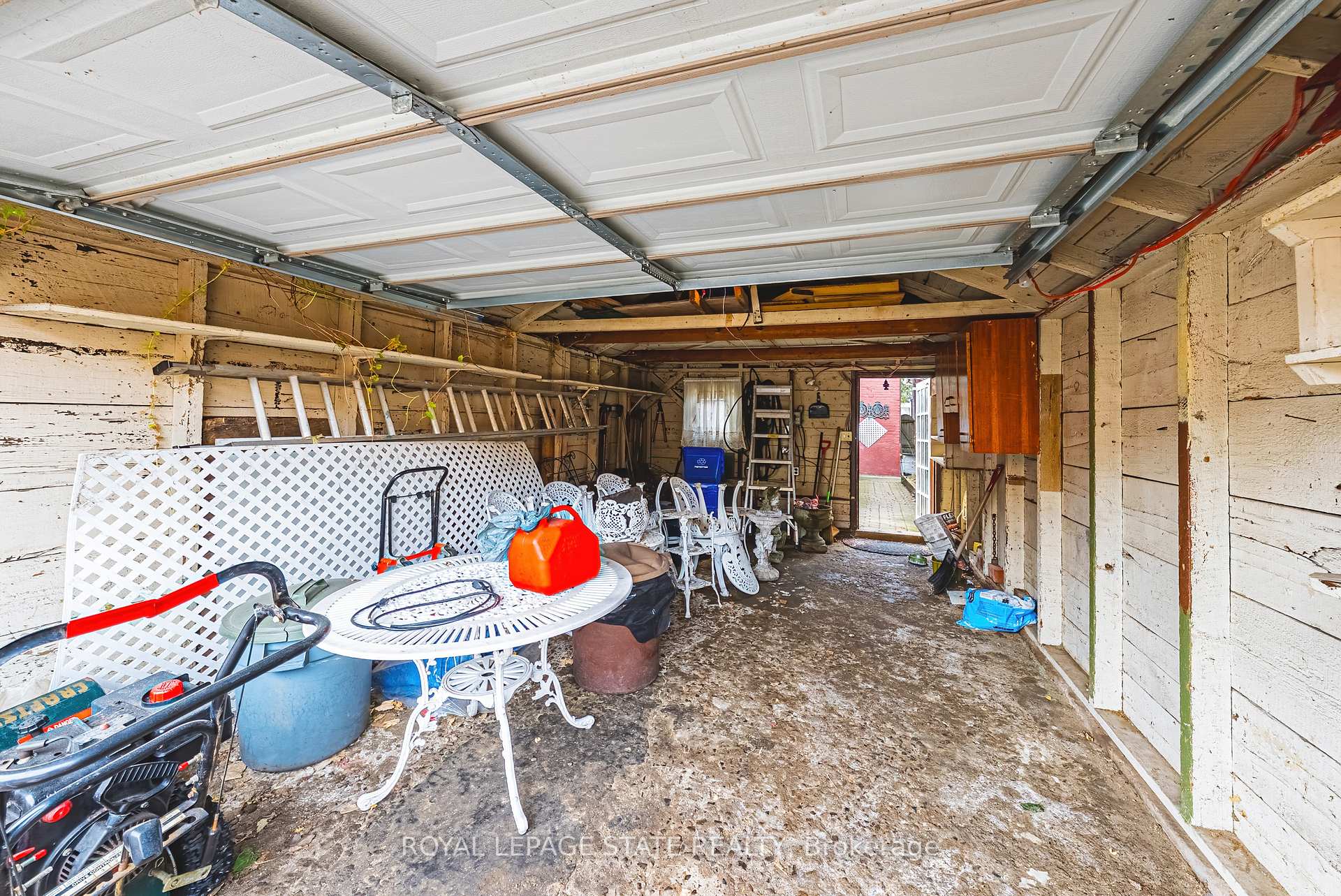 Photo 24 of 32 Sherman Avenue N, Hamilton, Gibson — HOMEH