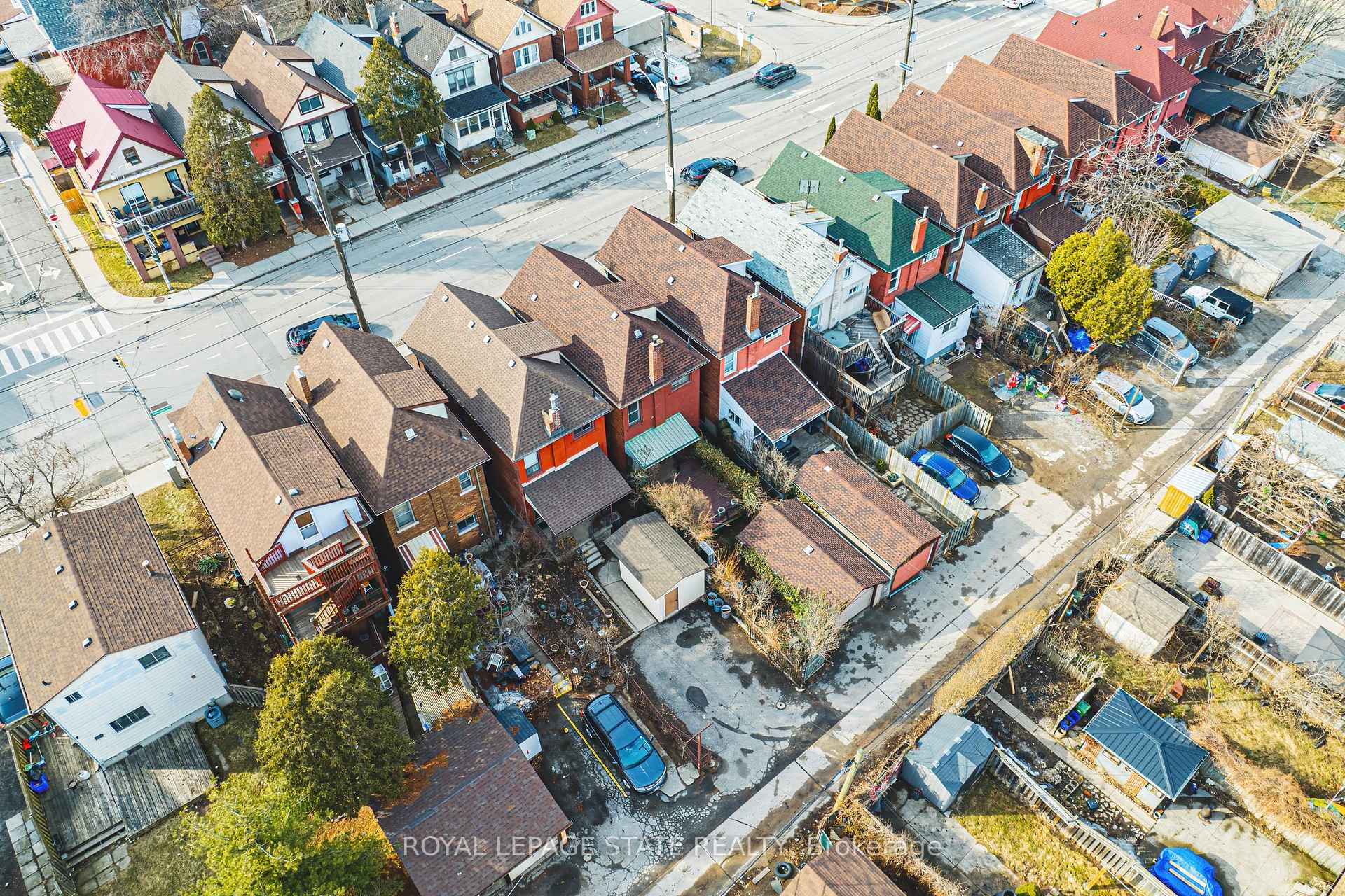 Photo 15 of 32 Sherman Avenue N, Hamilton, Gibson — HOMEH