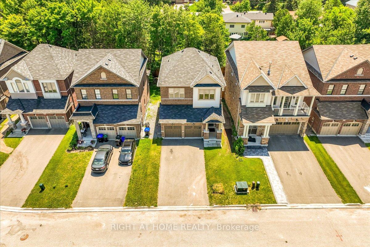 Photo 4 of 1011 Abram Court, Innisfil, Alcona — HOMEH
