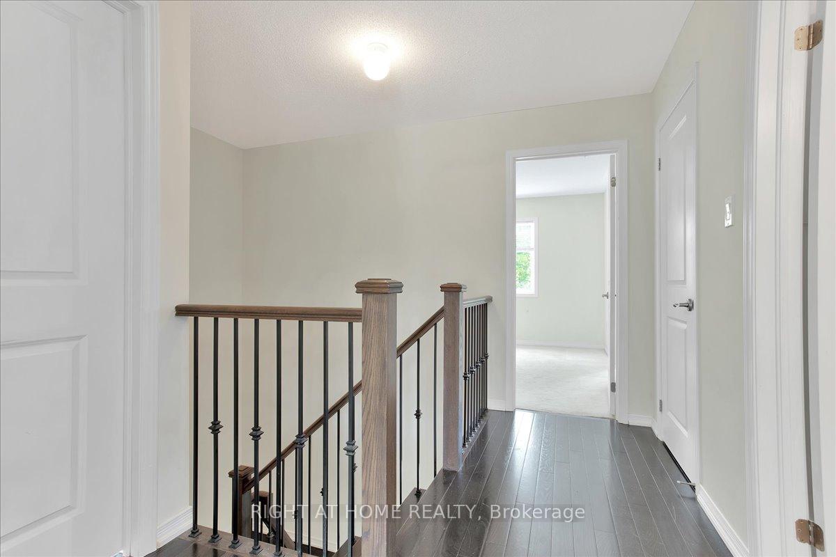 Photo 11 of 1011 Abram Court, Innisfil, Alcona — HOMEH