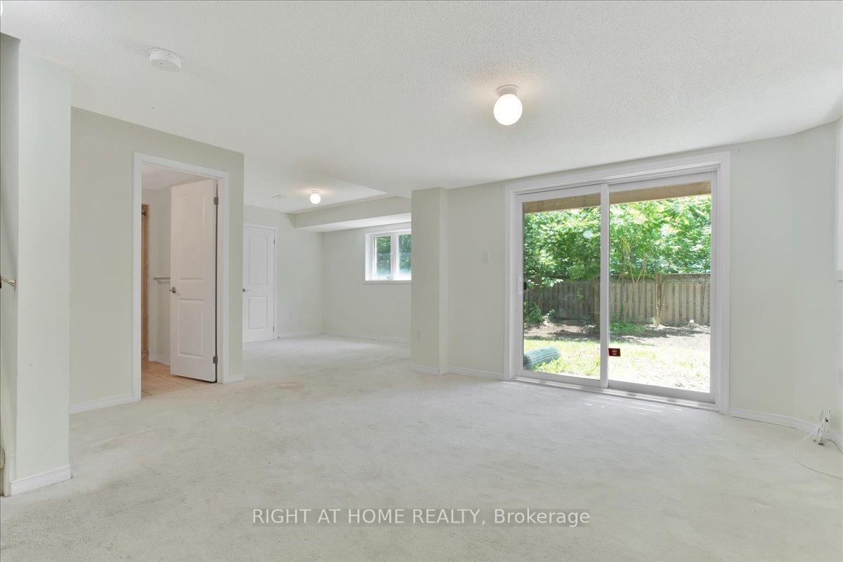 Photo 26 of 1011 Abram Court, Innisfil, Alcona — HOMEH
