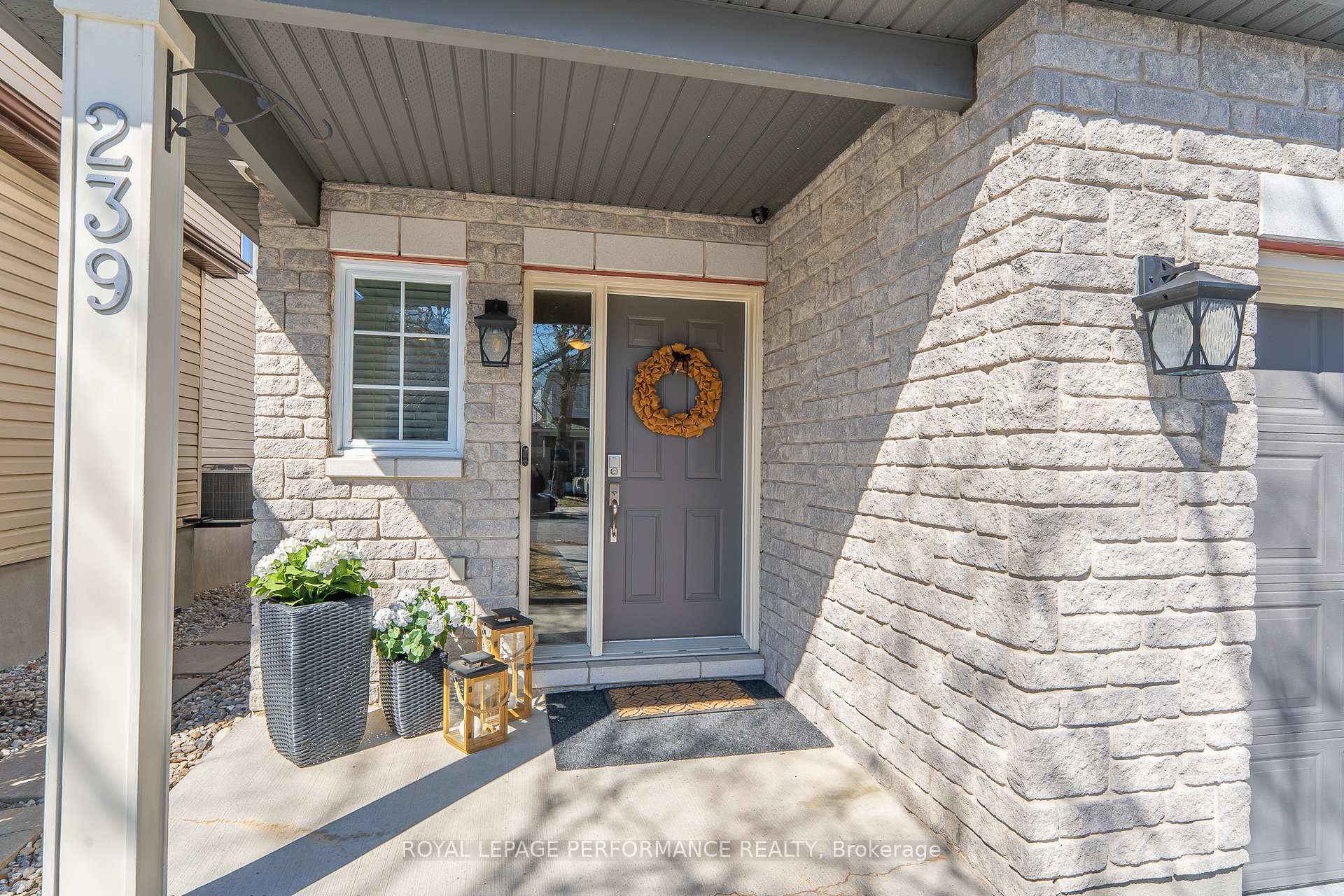 Photo 12 of 239 Deerfox Drive, Ottawa, Barrhaven - Longfields — HOMEH