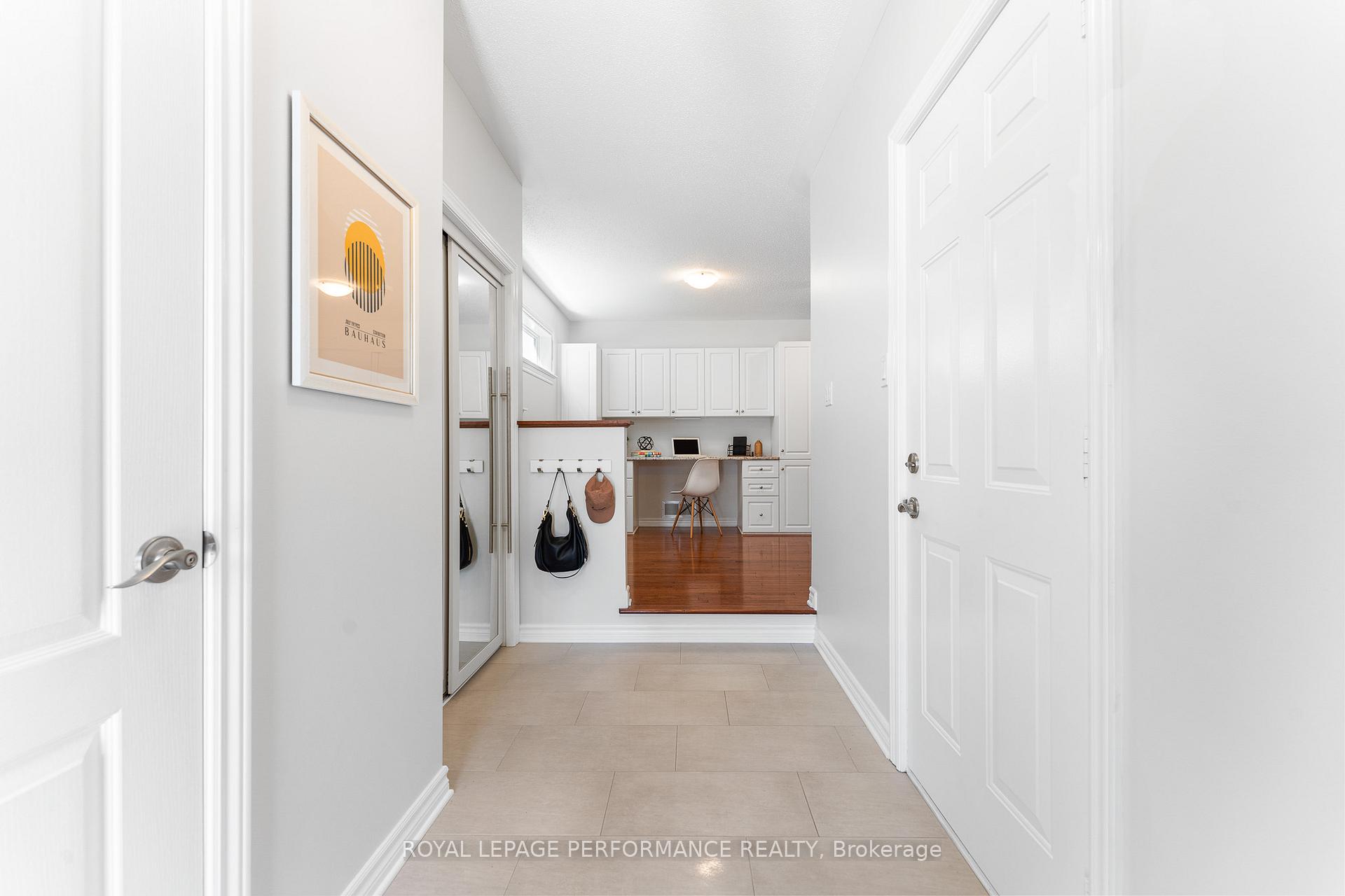 Photo 4 of 239 Deerfox Drive, Ottawa, Barrhaven - Longfields — HOMEH