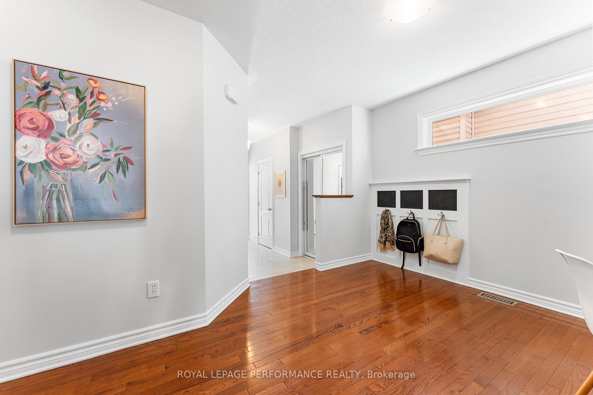 Photo 3 of 239 Deerfox Drive, Ottawa, Barrhaven - Longfields — HOMEH