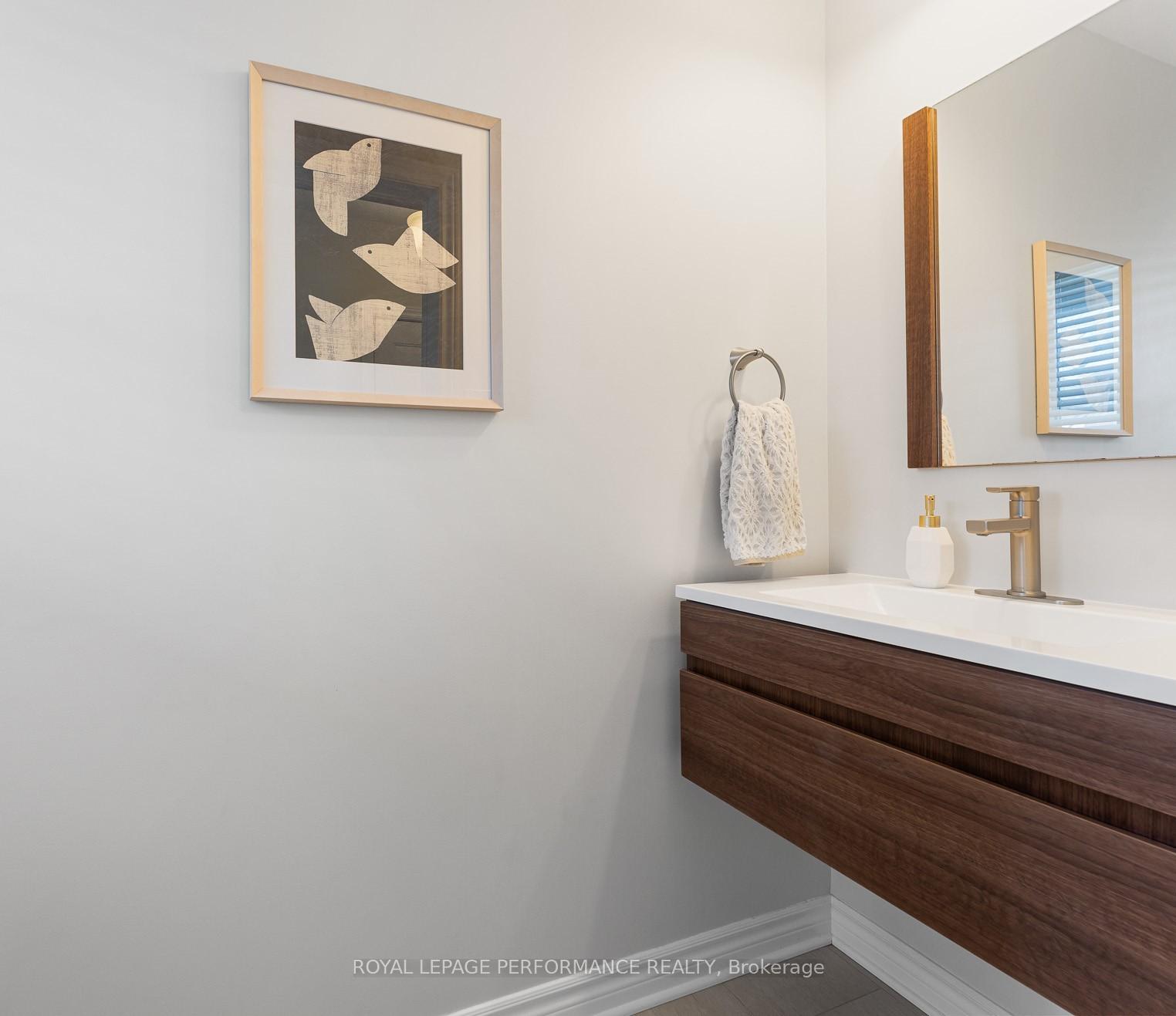 Photo 5 of 239 Deerfox Drive, Ottawa, Barrhaven - Longfields — HOMEH
