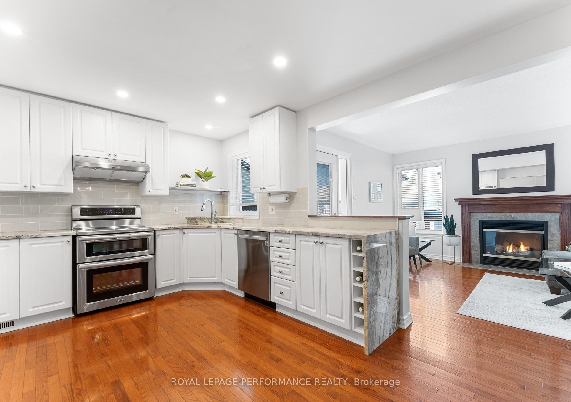 Photo 11 of 239 Deerfox Drive, Ottawa, Barrhaven - Longfields — HOMEH
