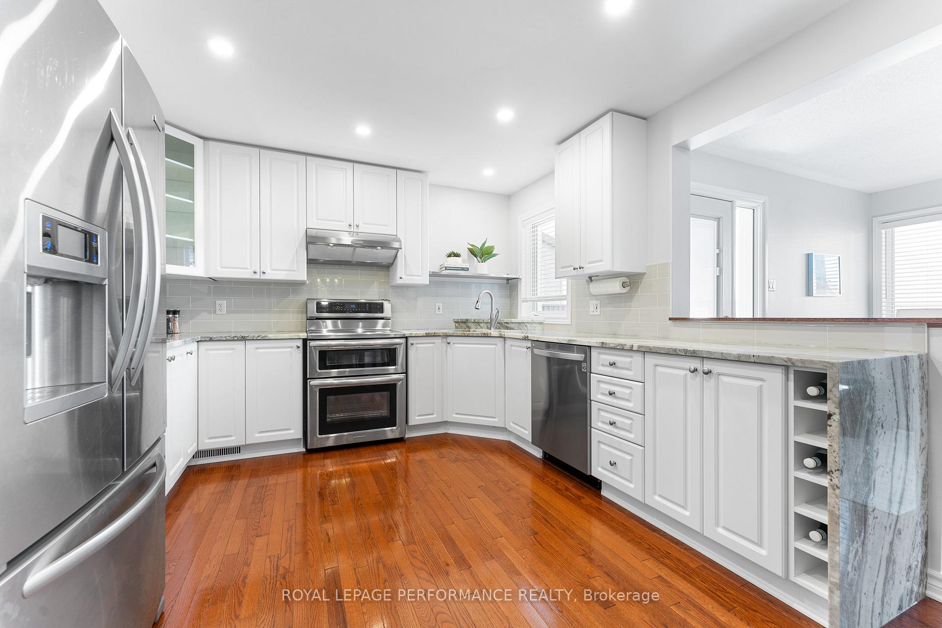 Photo 8 of 239 Deerfox Drive, Ottawa, Barrhaven - Longfields — HOMEH