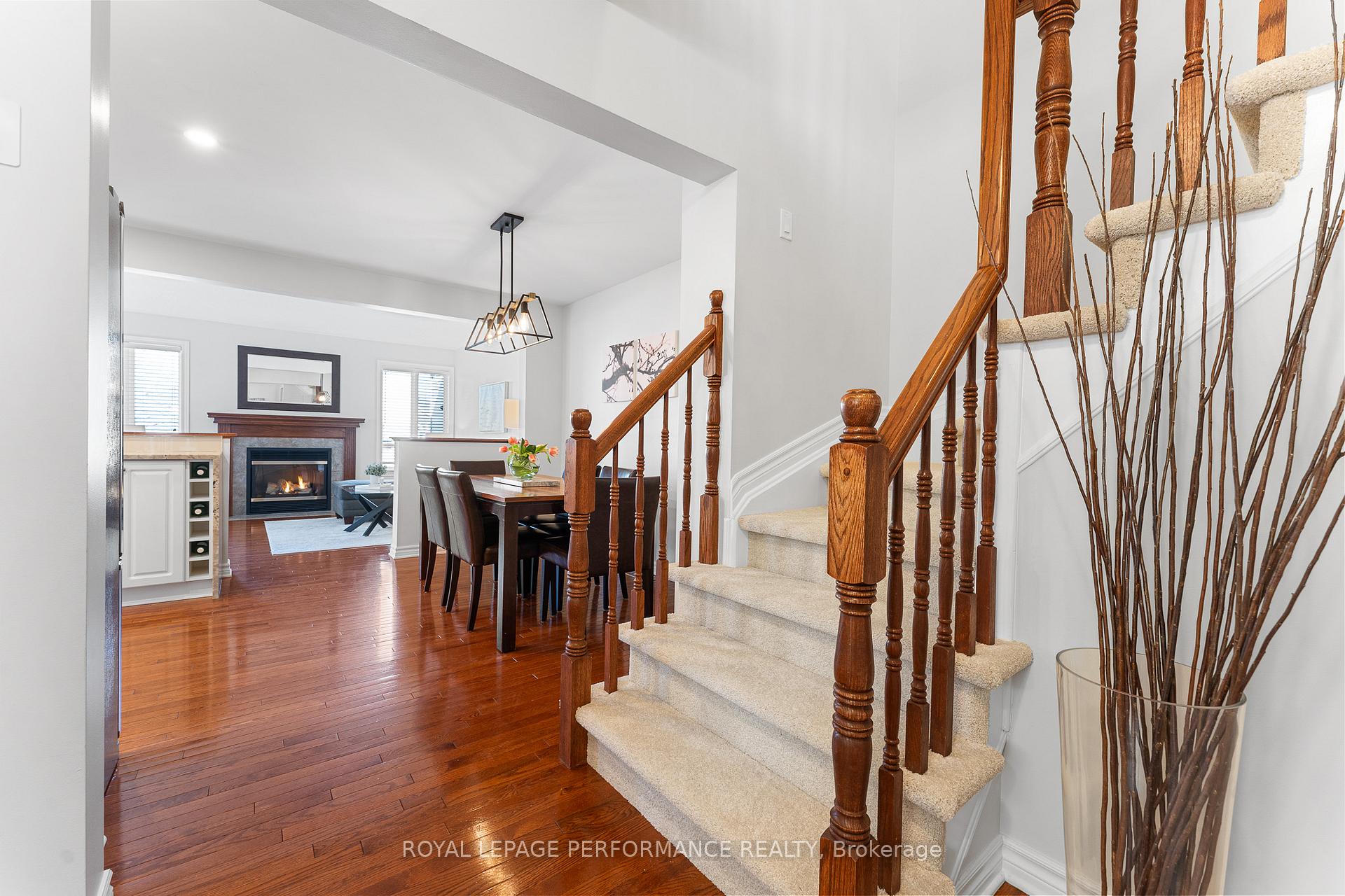 Photo 13 of 239 Deerfox Drive, Ottawa, Barrhaven - Longfields — HOMEH