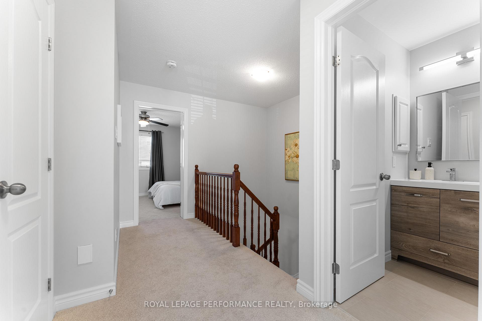 Photo 10 of 239 Deerfox Drive, Ottawa, Barrhaven - Longfields — HOMEH