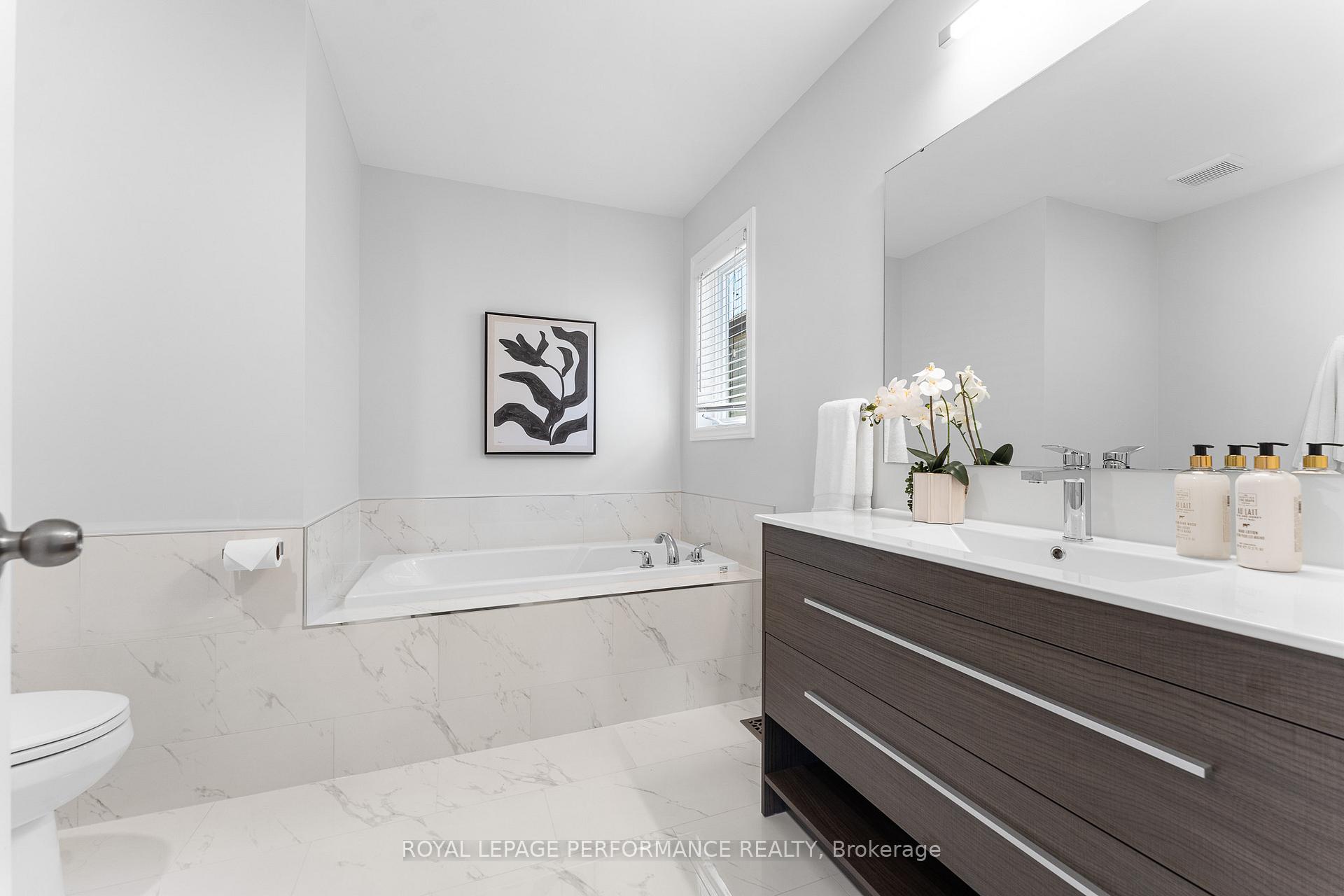 Photo 23 of 239 Deerfox Drive, Ottawa, Barrhaven - Longfields — HOMEH