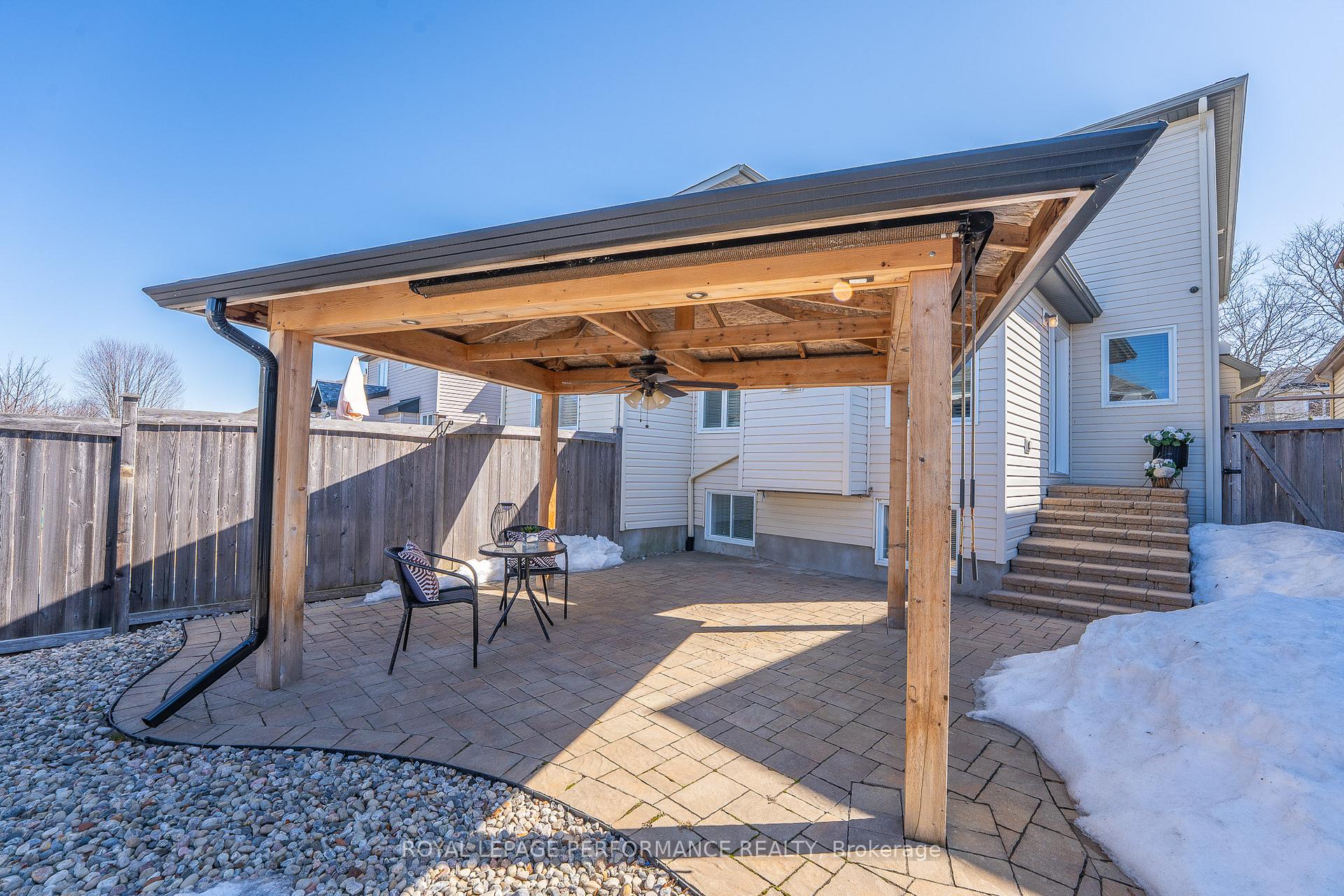 Photo 32 of 239 Deerfox Drive, Ottawa, Barrhaven - Longfields — HOMEH