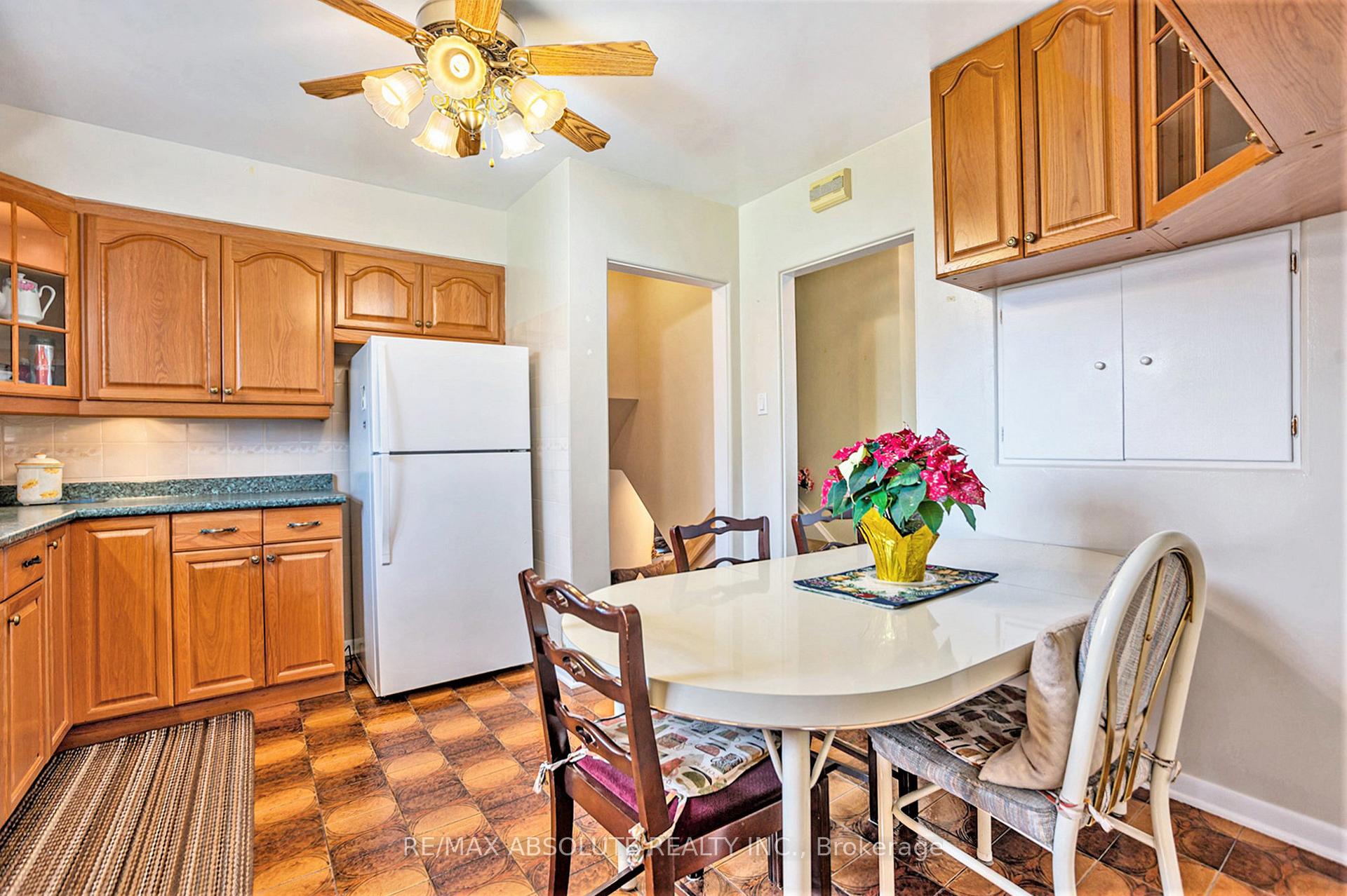 Photo 12 of 969 Hare Avenue, Ottawa, McKellar Heights/Glabar Park — HOMEH